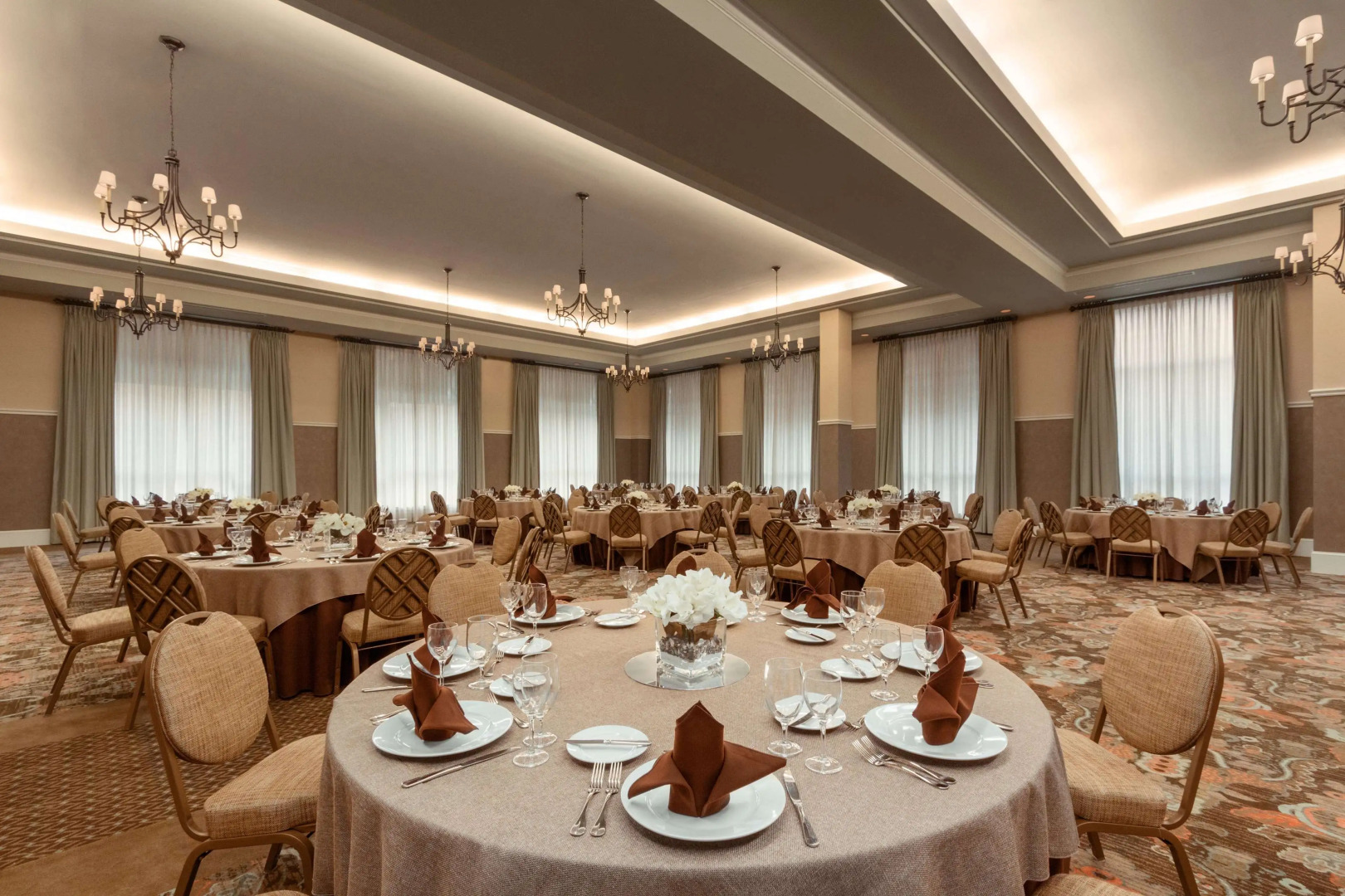 Embassy Suites by Hilton Savannah