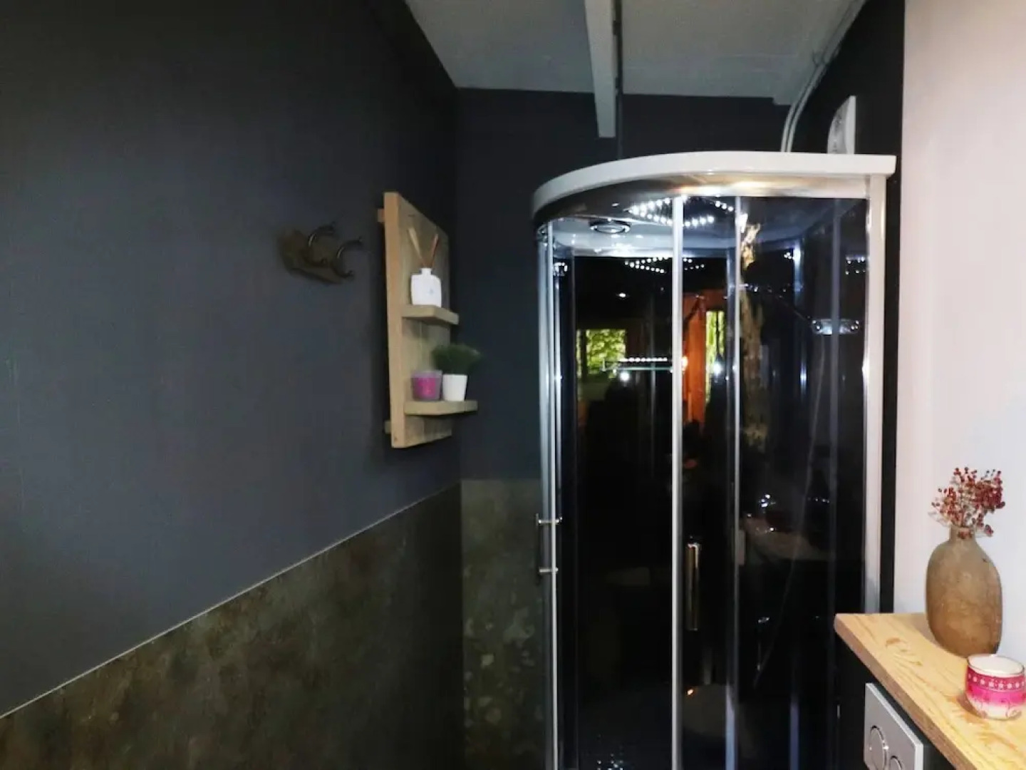 Atelier House With hot tub