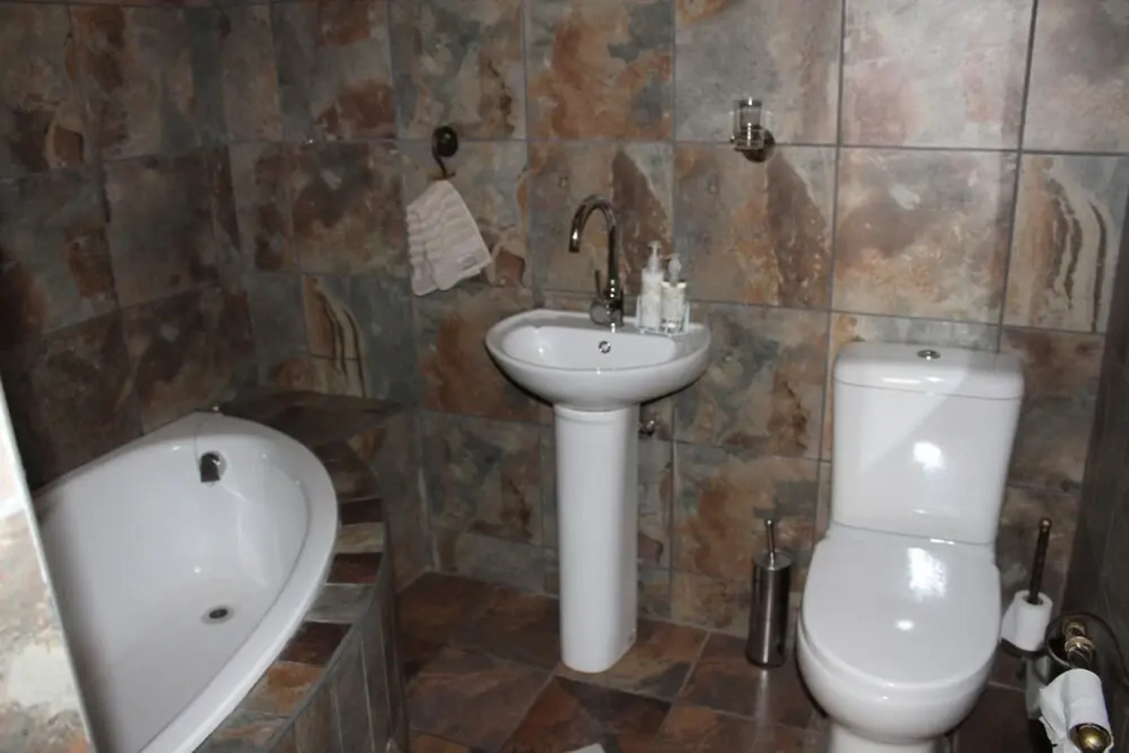 Goodnight Guest Lodge