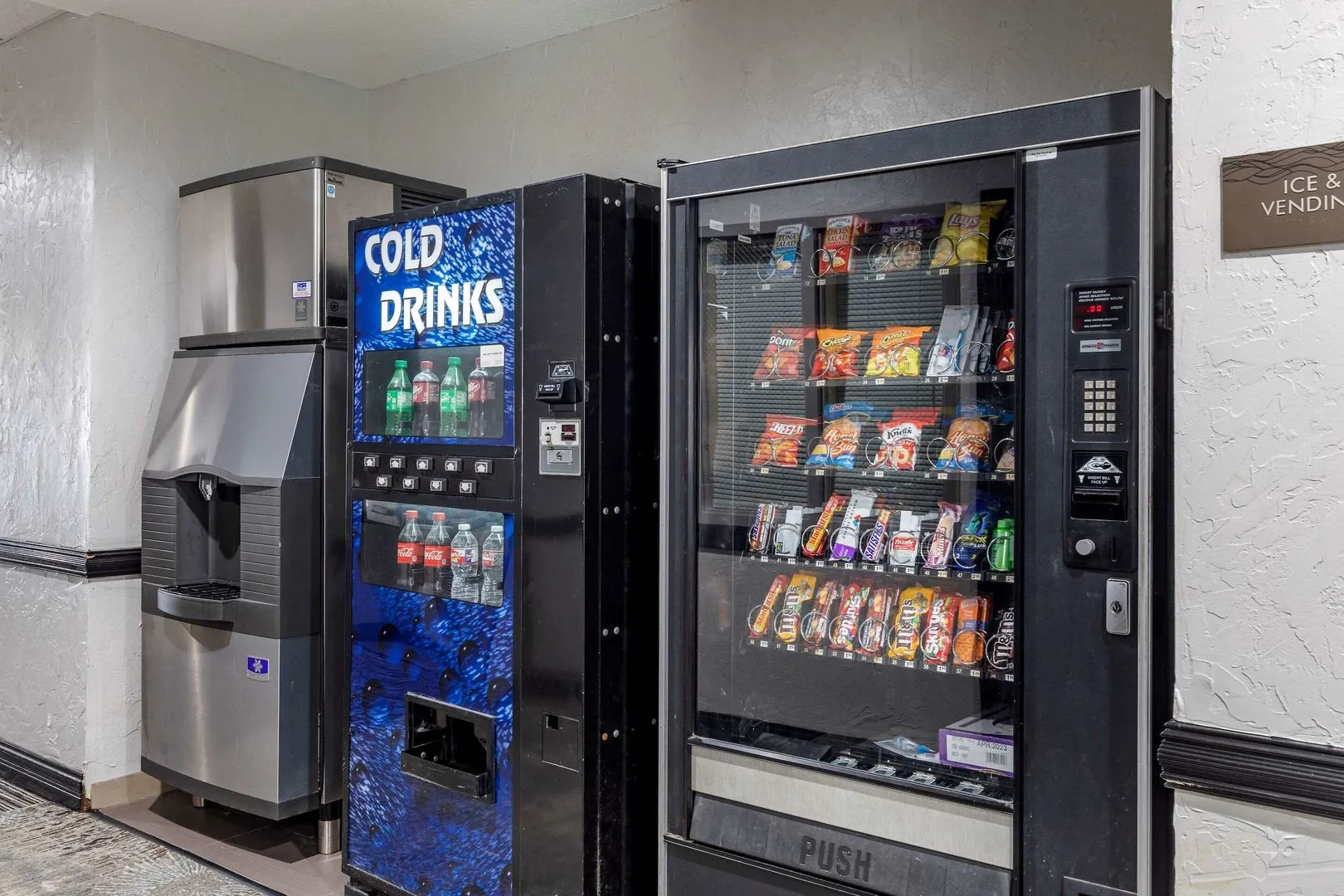 Quality Inn & Suites I-35 E / Walnut Hill