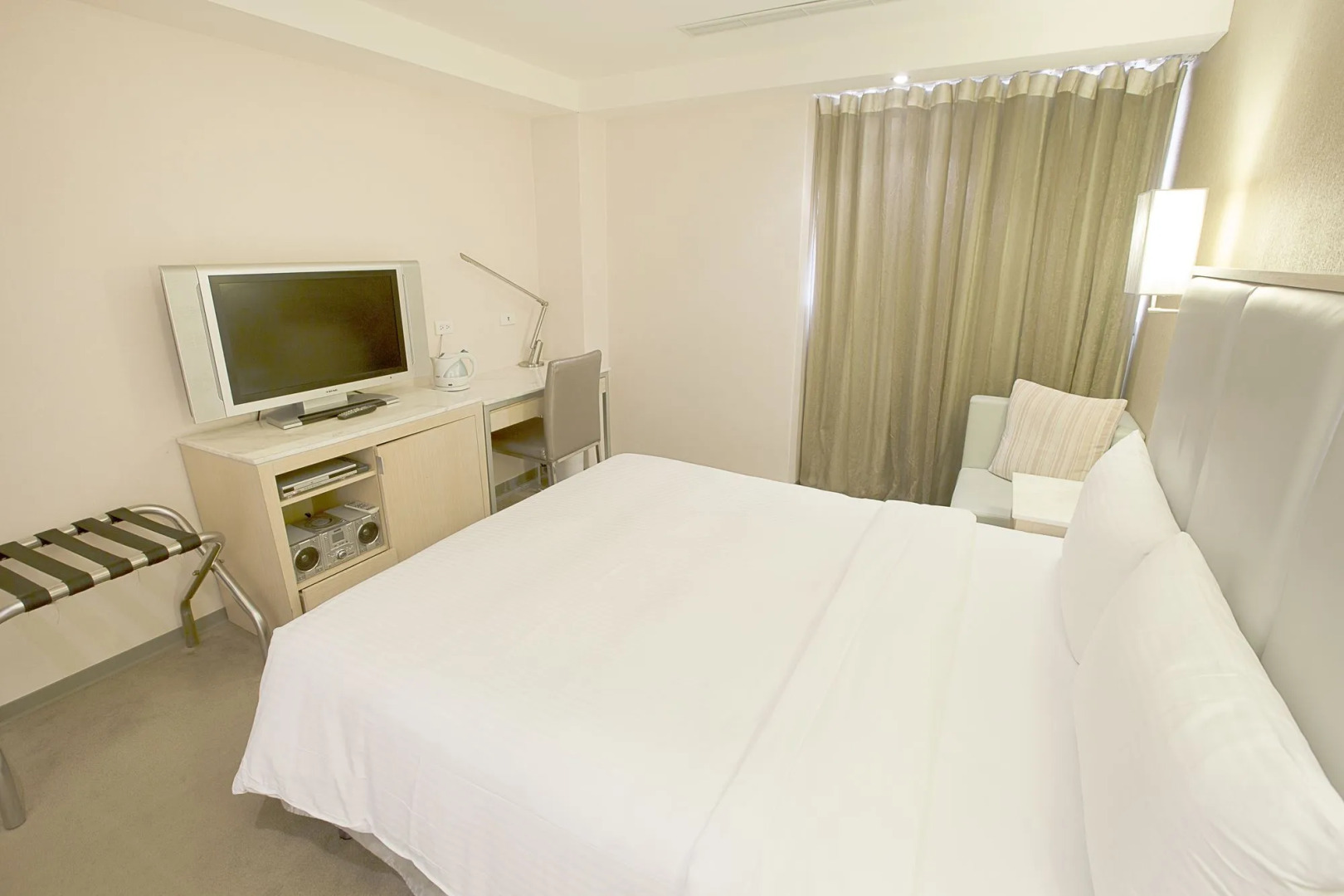 Sunrise Business Hotel – Taipei Main Station