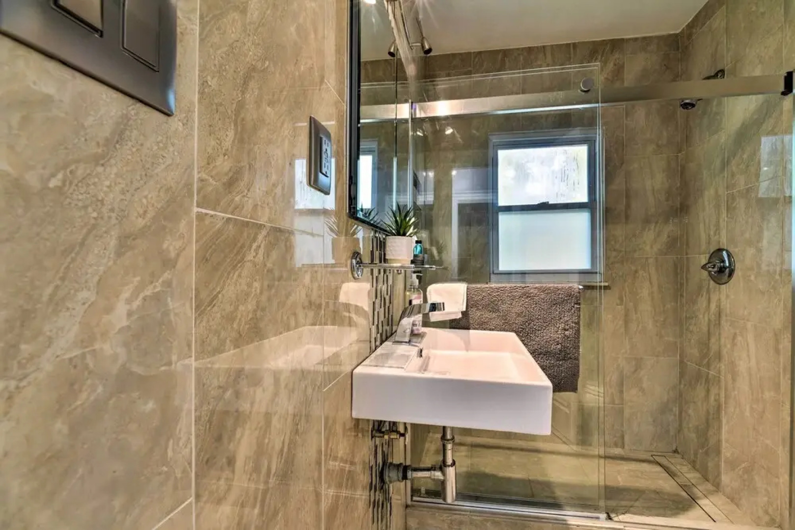 Historic Dearborn Home: 13 Mi to Downtown Detroit!