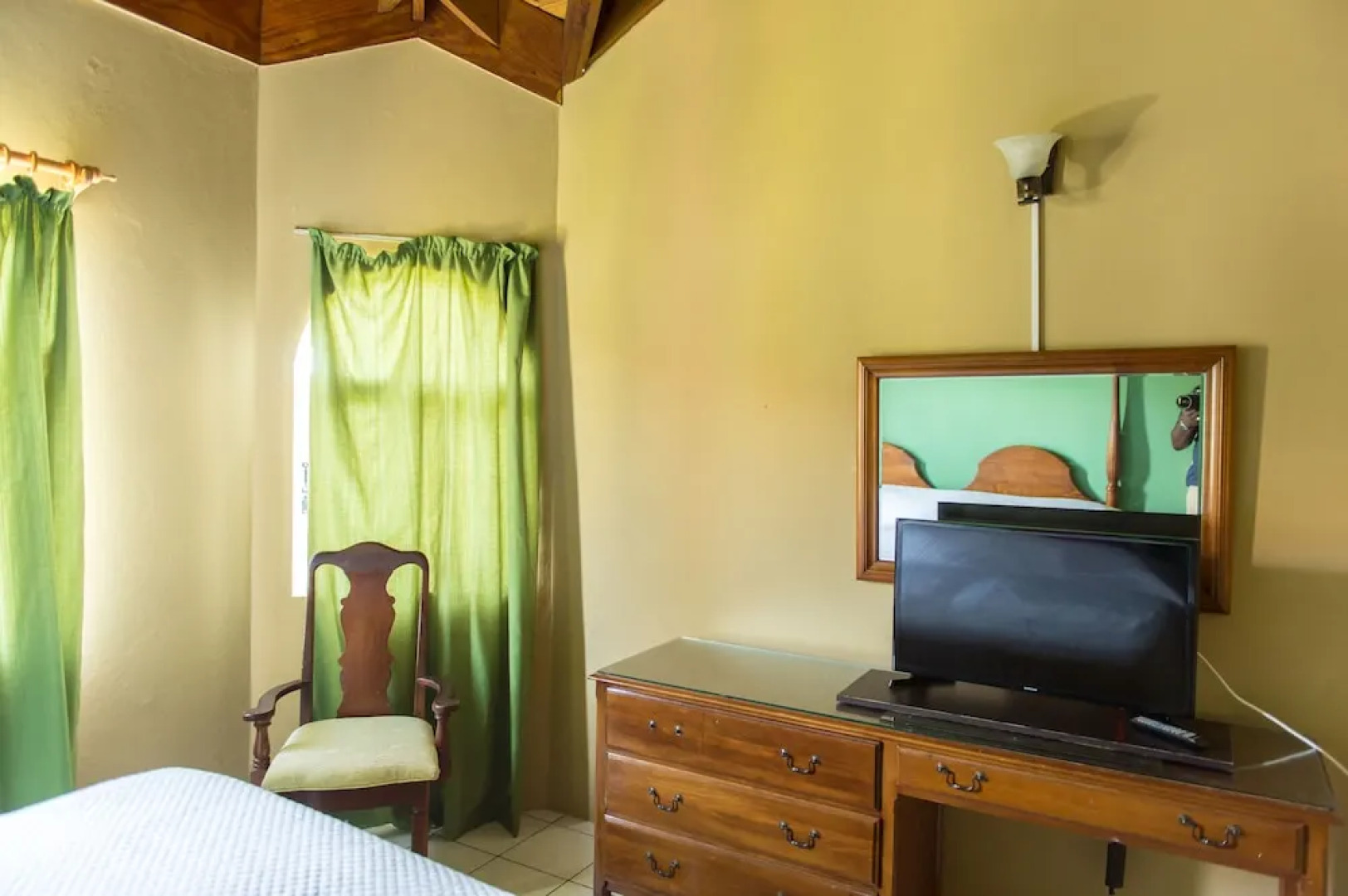 Pipers Cove - Runaway Bay