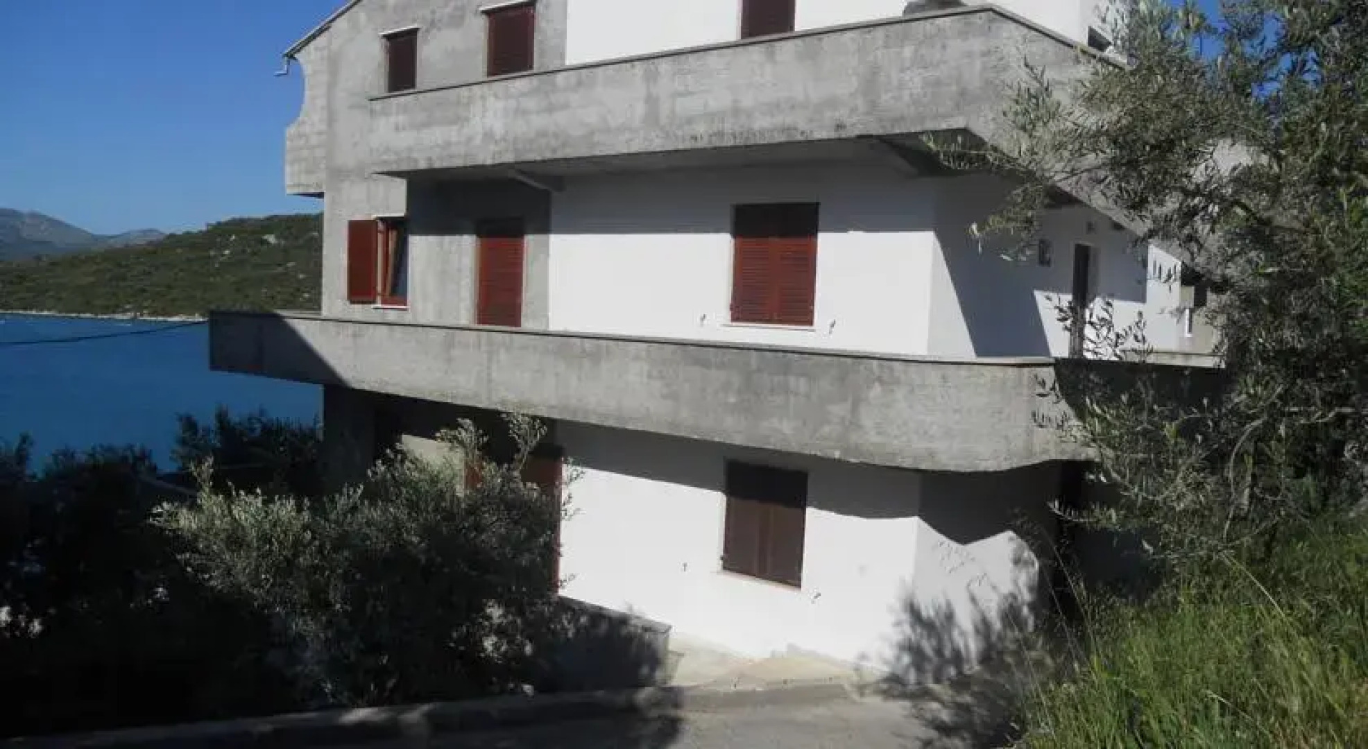 Apartments Adrialuka