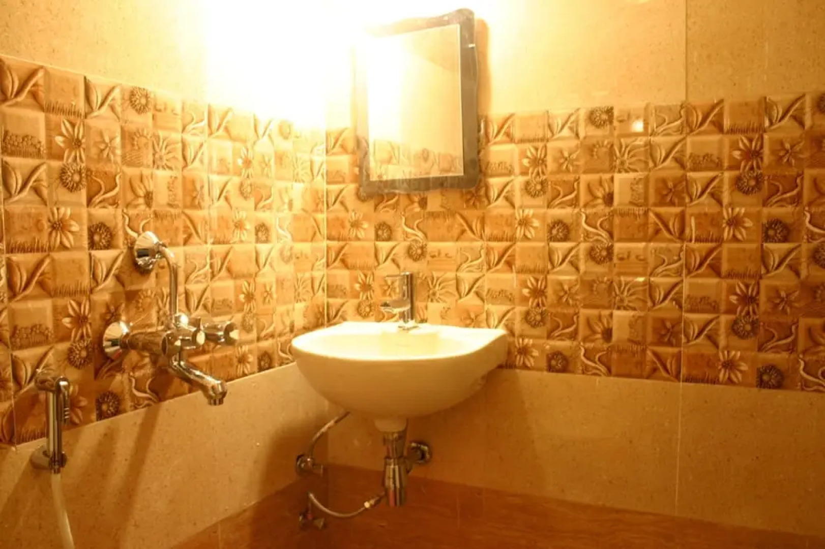 Utsav Grand by ShriGo Hotels