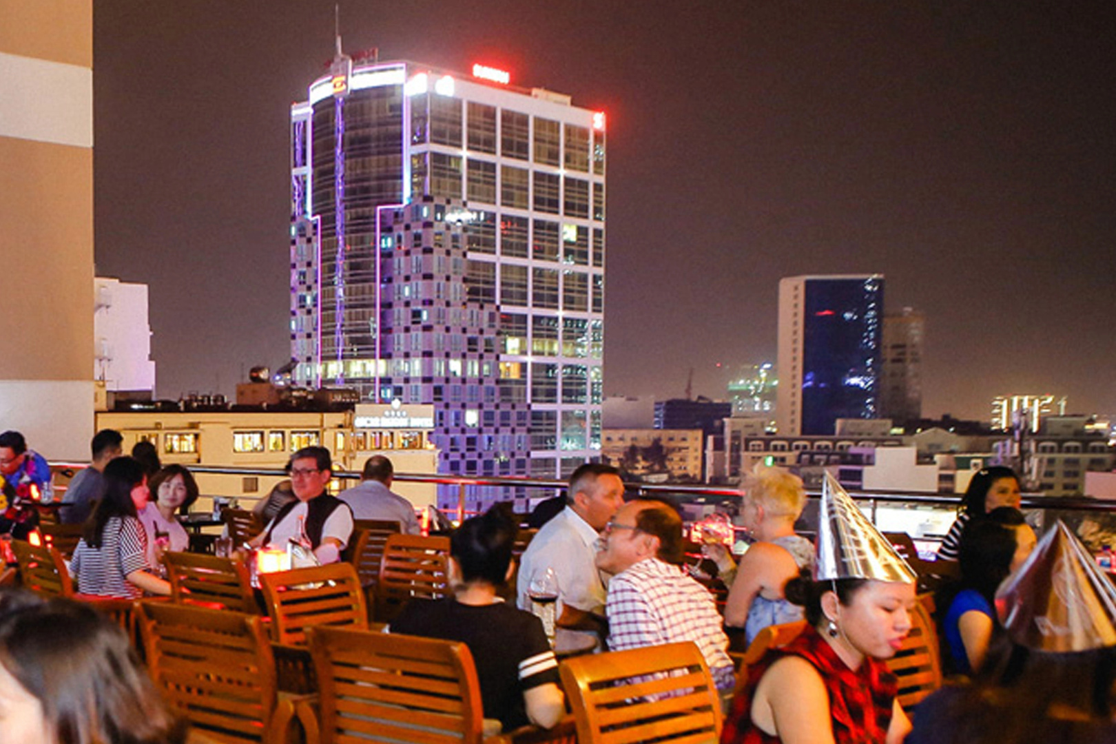 Отель Caravelle Saigon