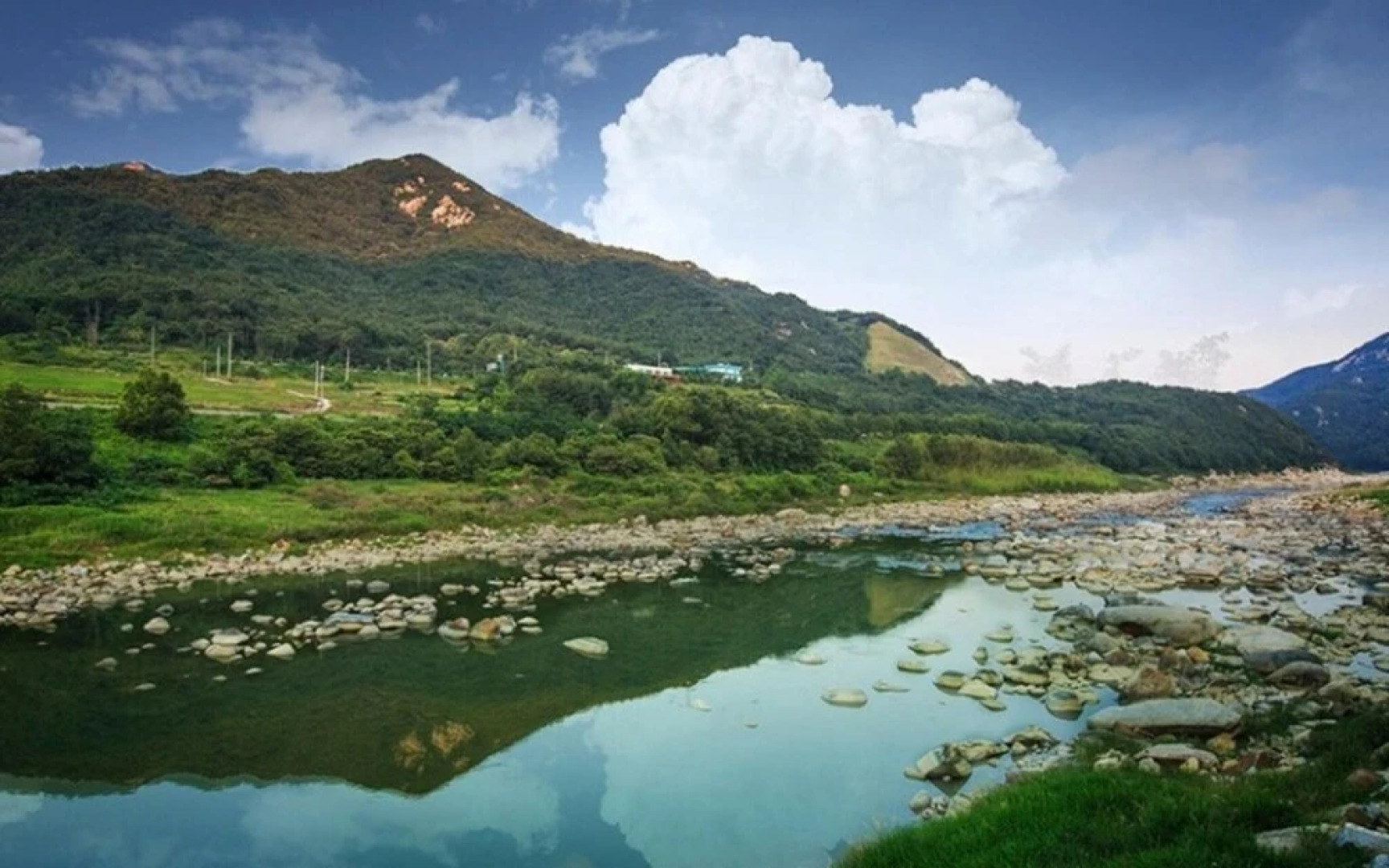 Sancheong Dolkkotdam Pension