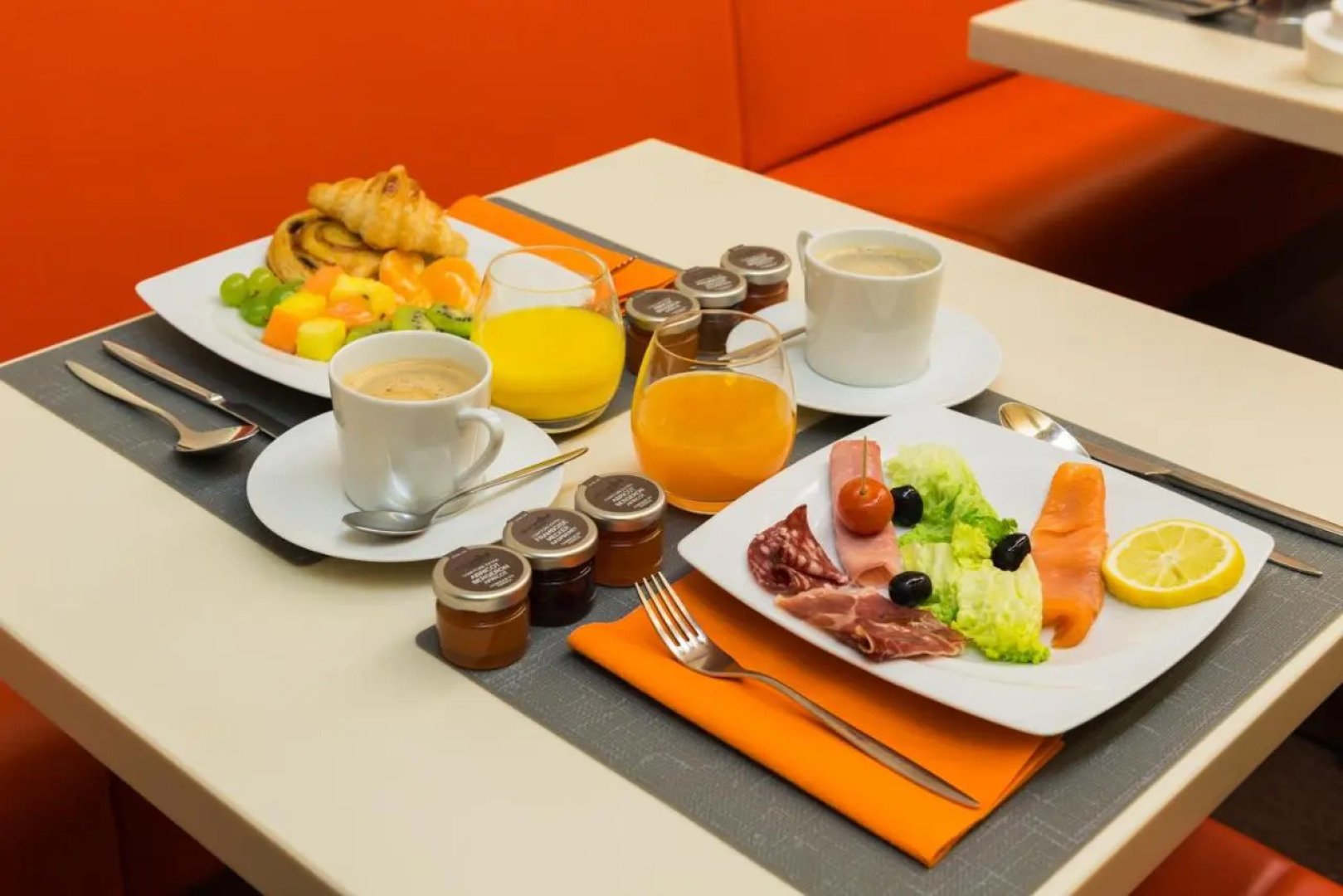 Hôtel Le Tourville by Inwood Hotels