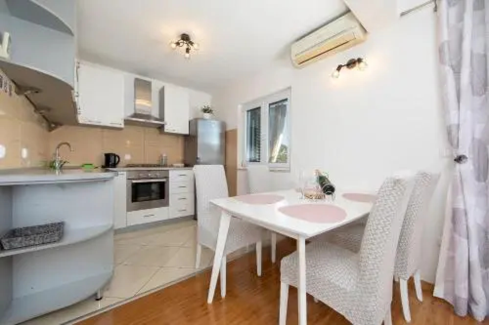 Apartmani Nina & Mili