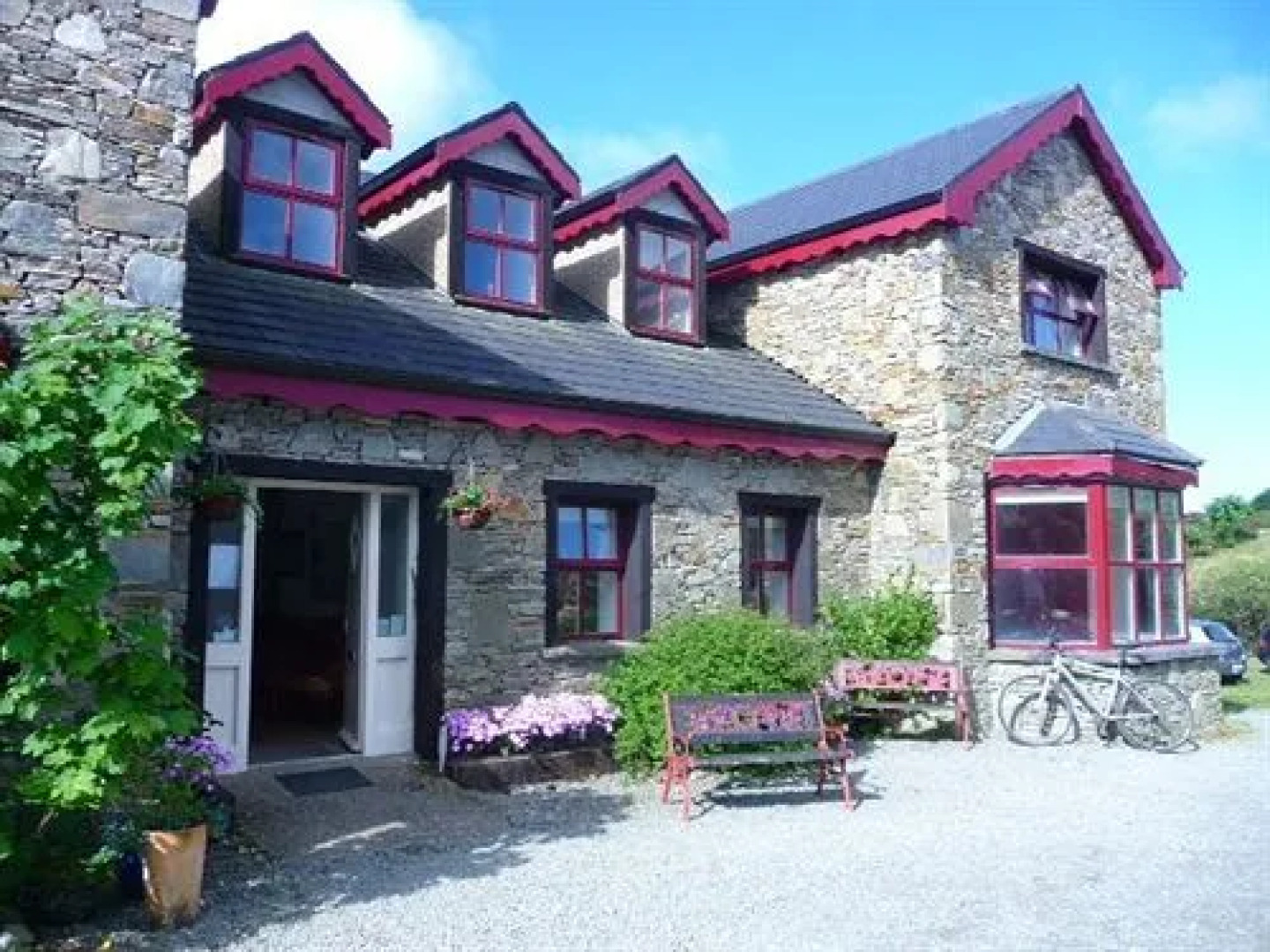 Connemara National Park Hostel – Letterfrack Lodge