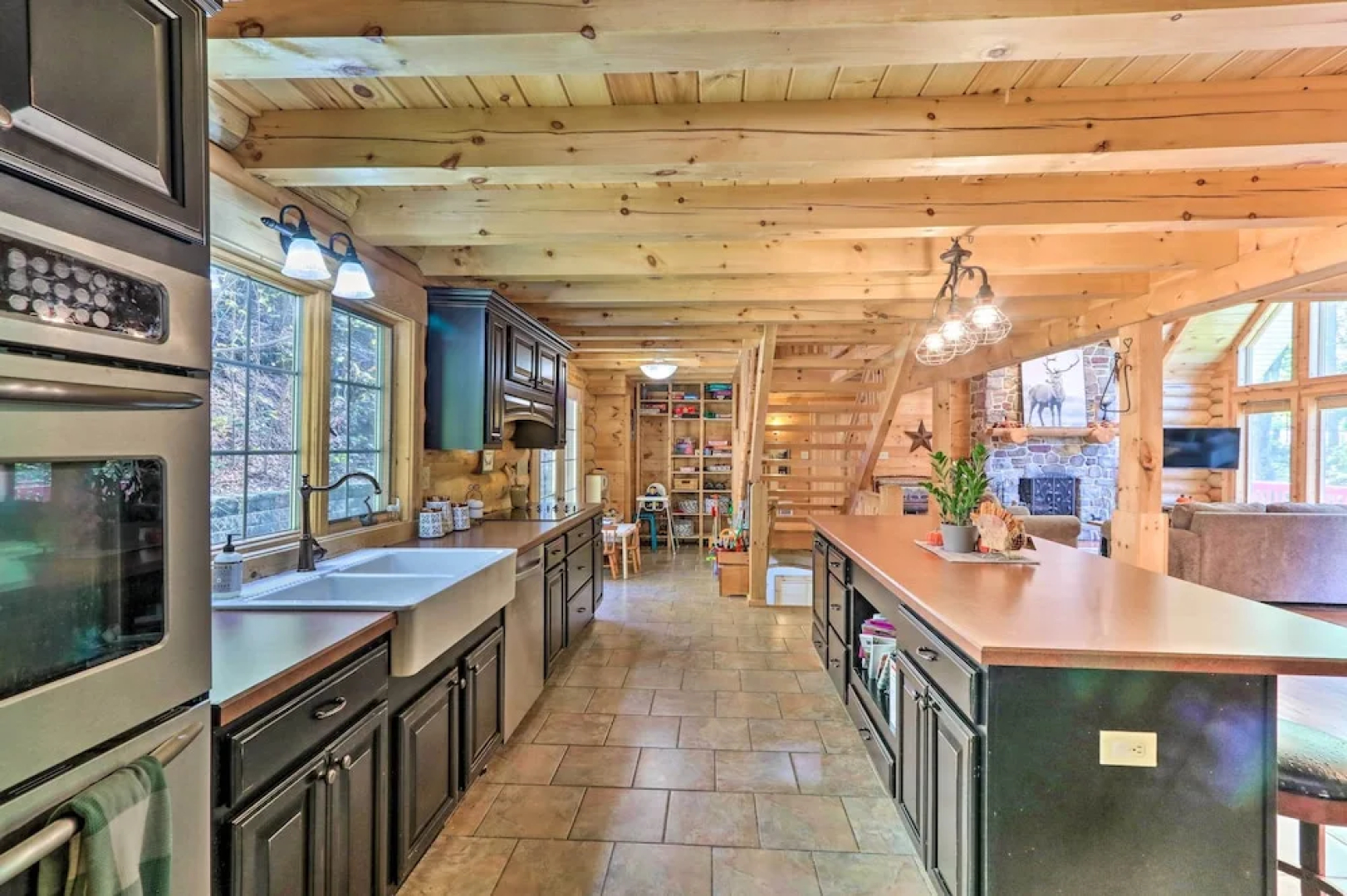 Grand 4,000 Sq Ft House - 11 Miles to Lancaster!