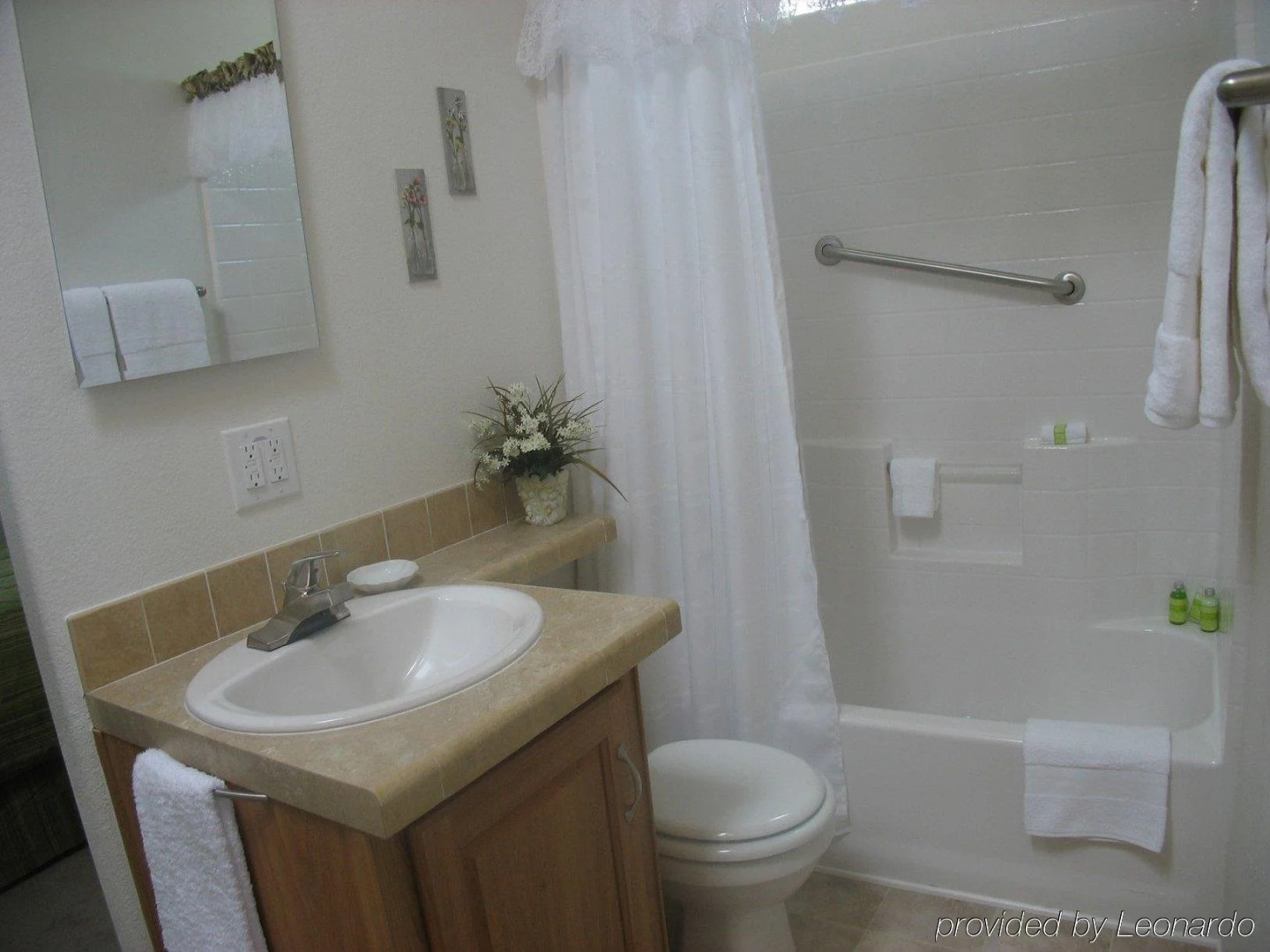 Arden Acres Executive Suites and Cottages