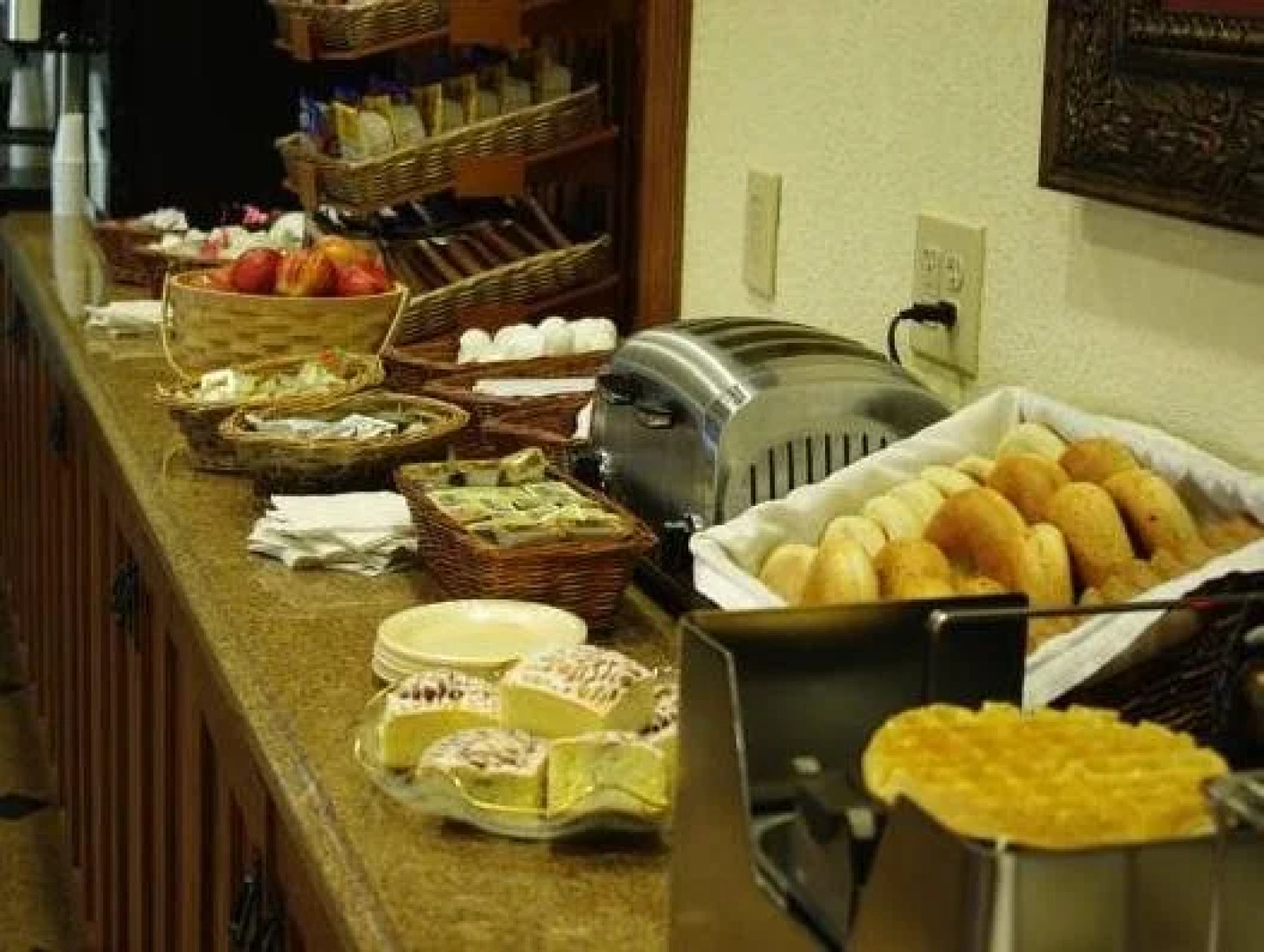 Mountain Inn & Suites Airport - Hendersonville