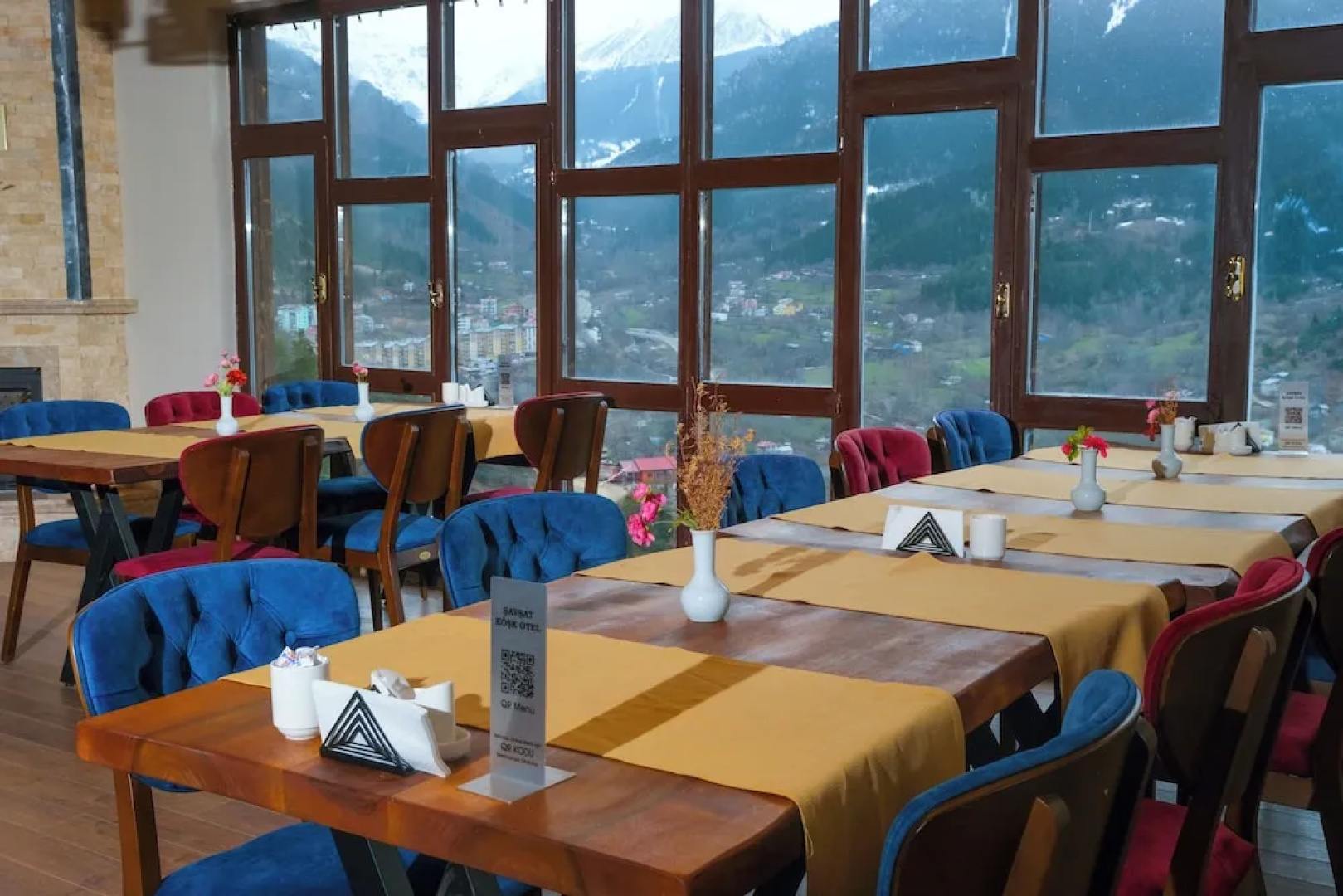 Savsat Kosk Otel
