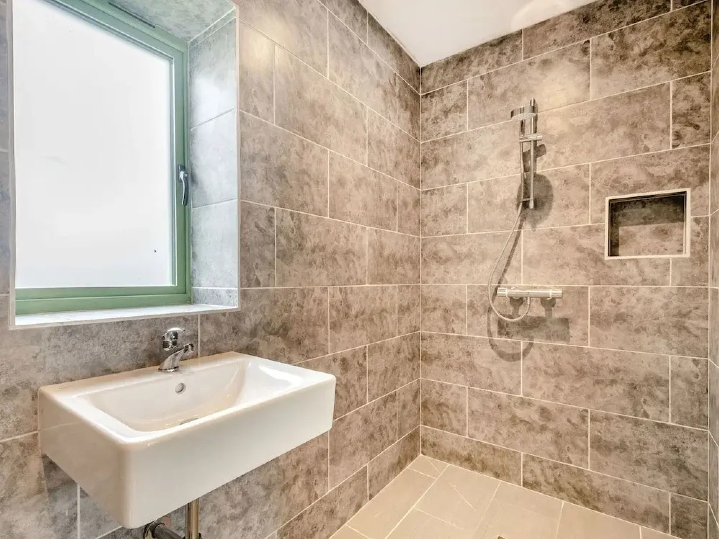 Bears Court The Annex