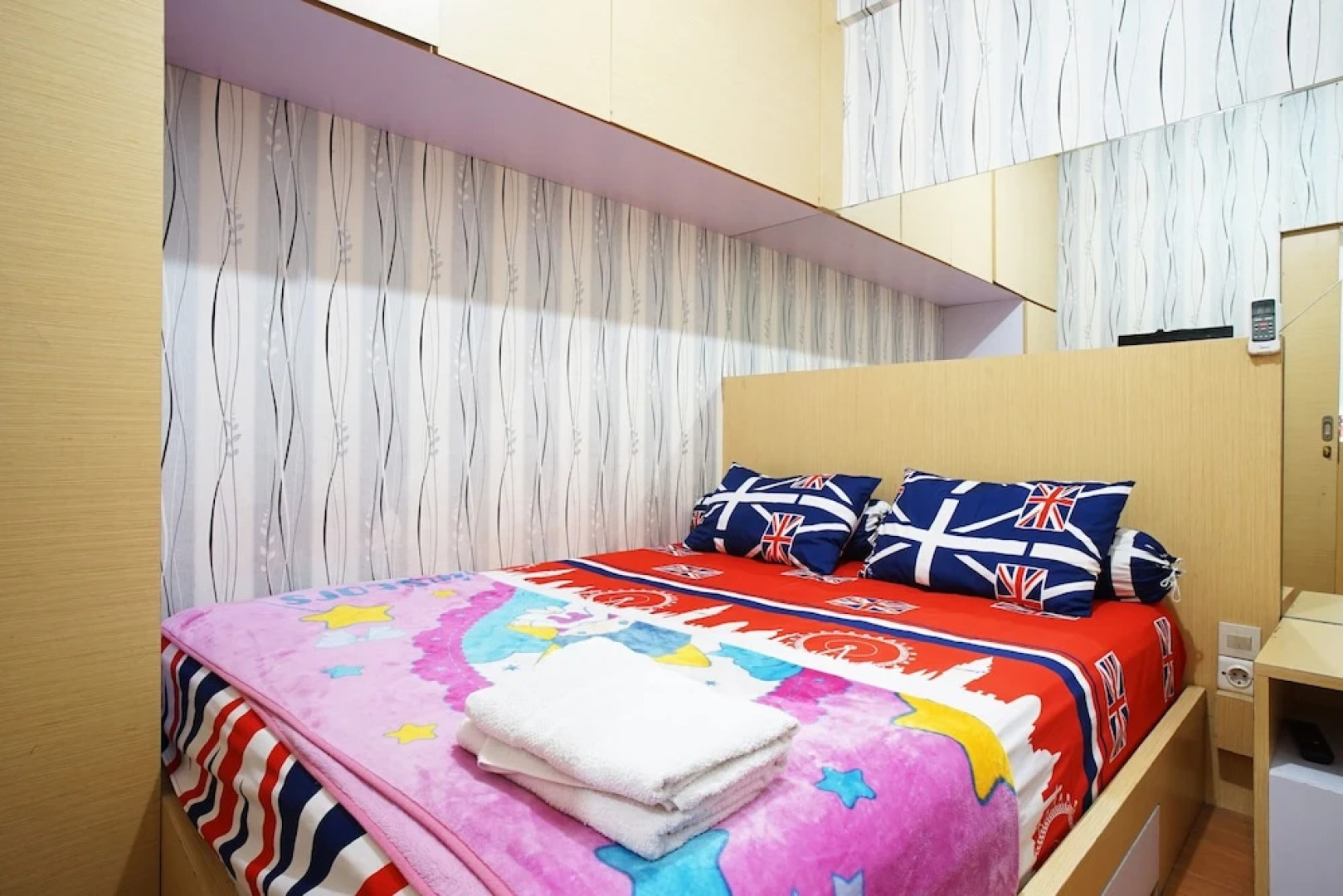 Kamarku Apartment at The Edge