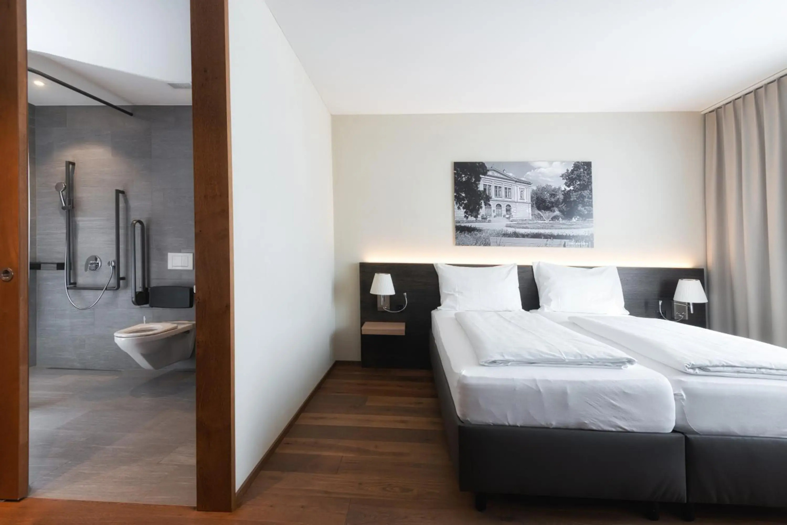 Hotel one66 (free parking garage)