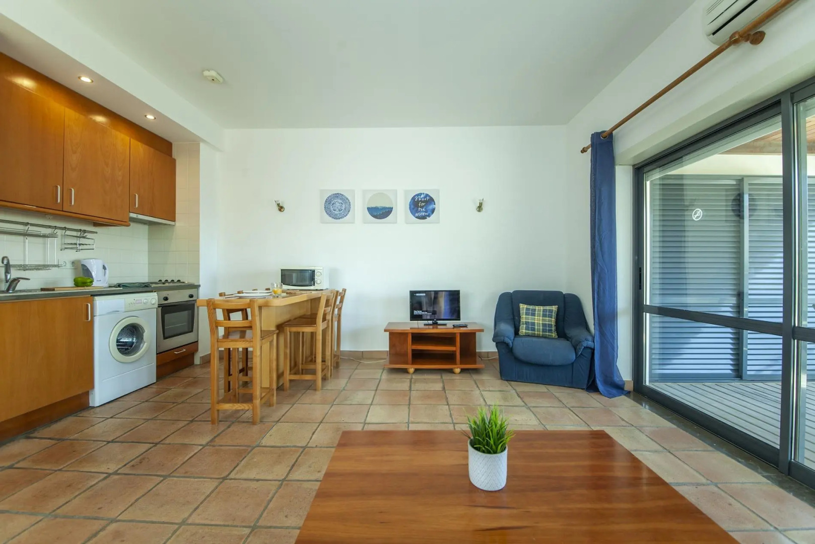 A11 - MarinaPark Hill Beach Apartment