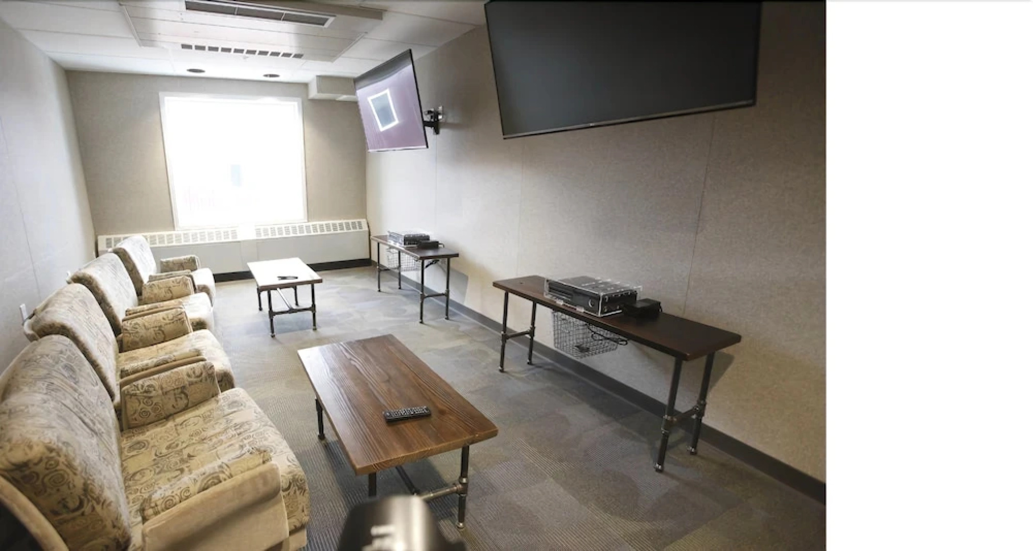 Arctic Oilfield Hotel