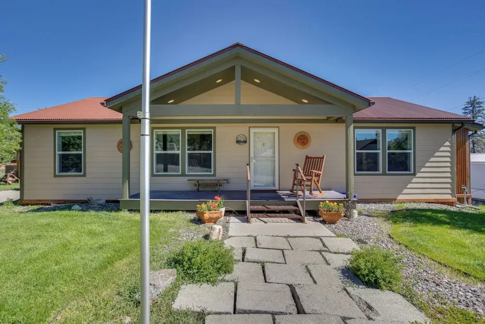 Spacious Home w/ Deck: 5 Mi to Ridgway State Park!