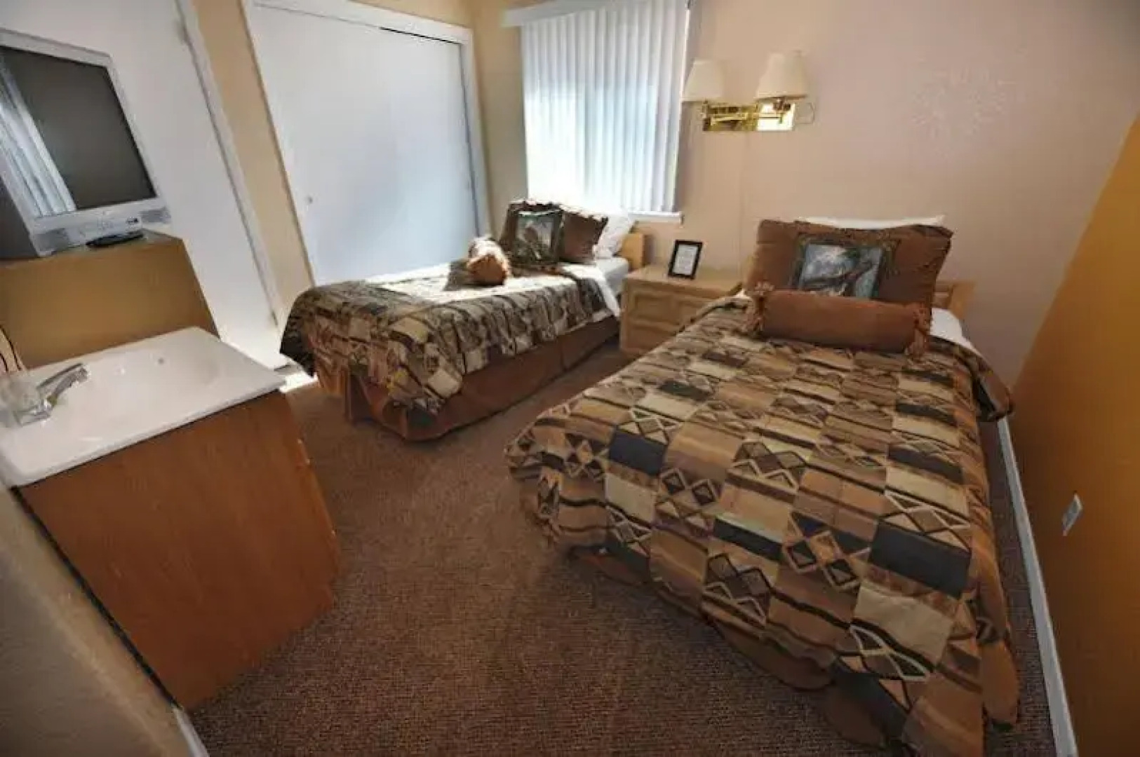 Pinecliff Village Resort