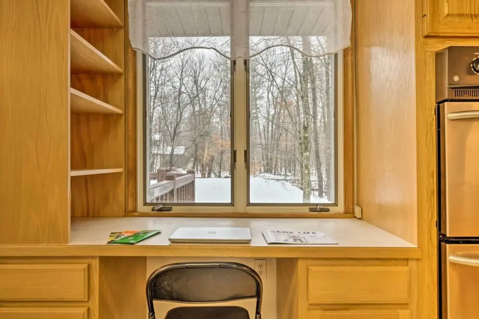 Pocono Pines Home ~ 10 Mi to Skiing & Hiking!