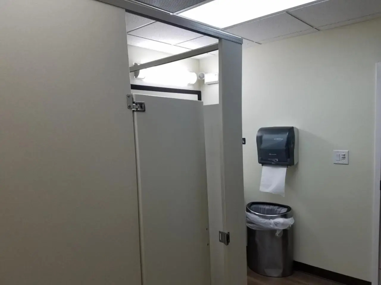 Americas Best Inns Augusta Gro