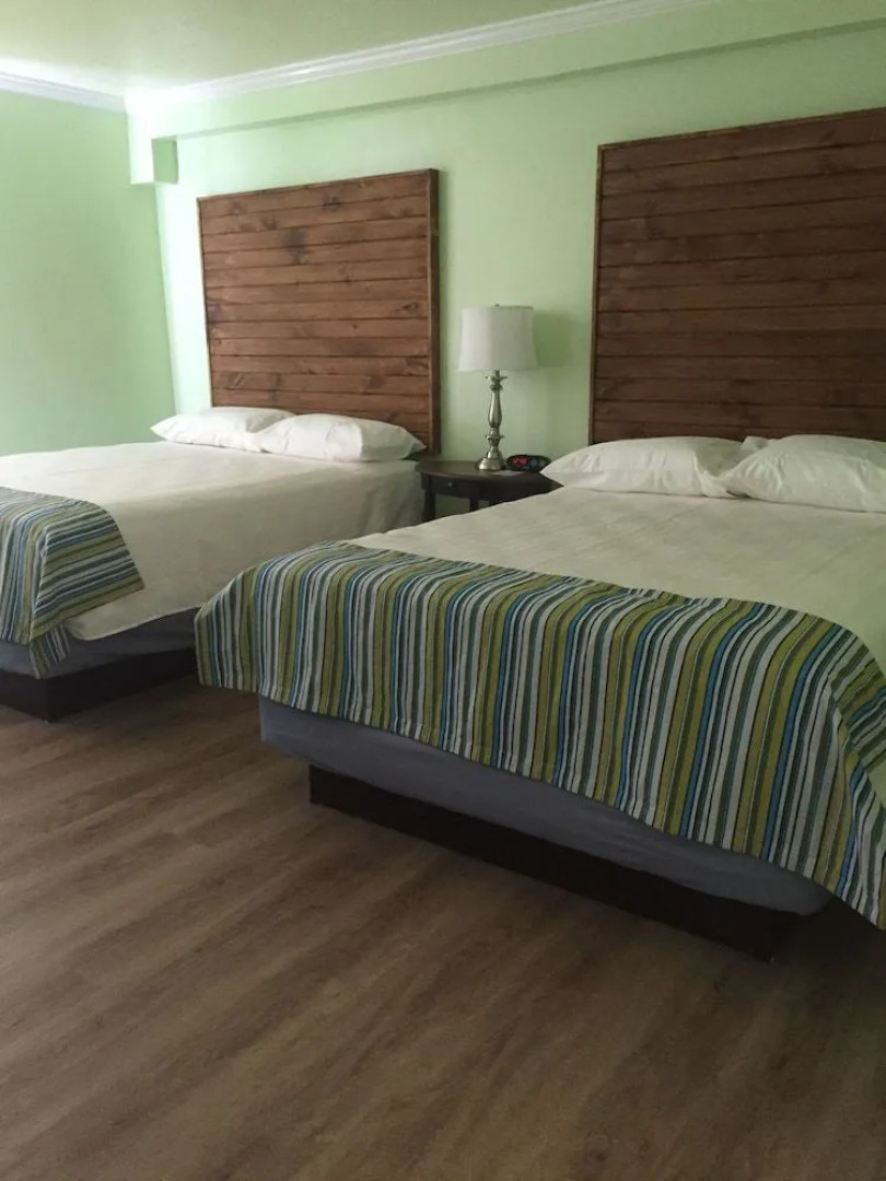 Lake Inn and Restaurant