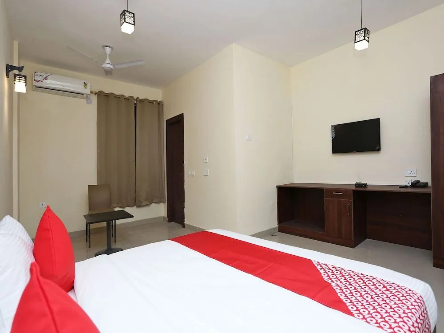 OYO Flagship 22805 Neemrana