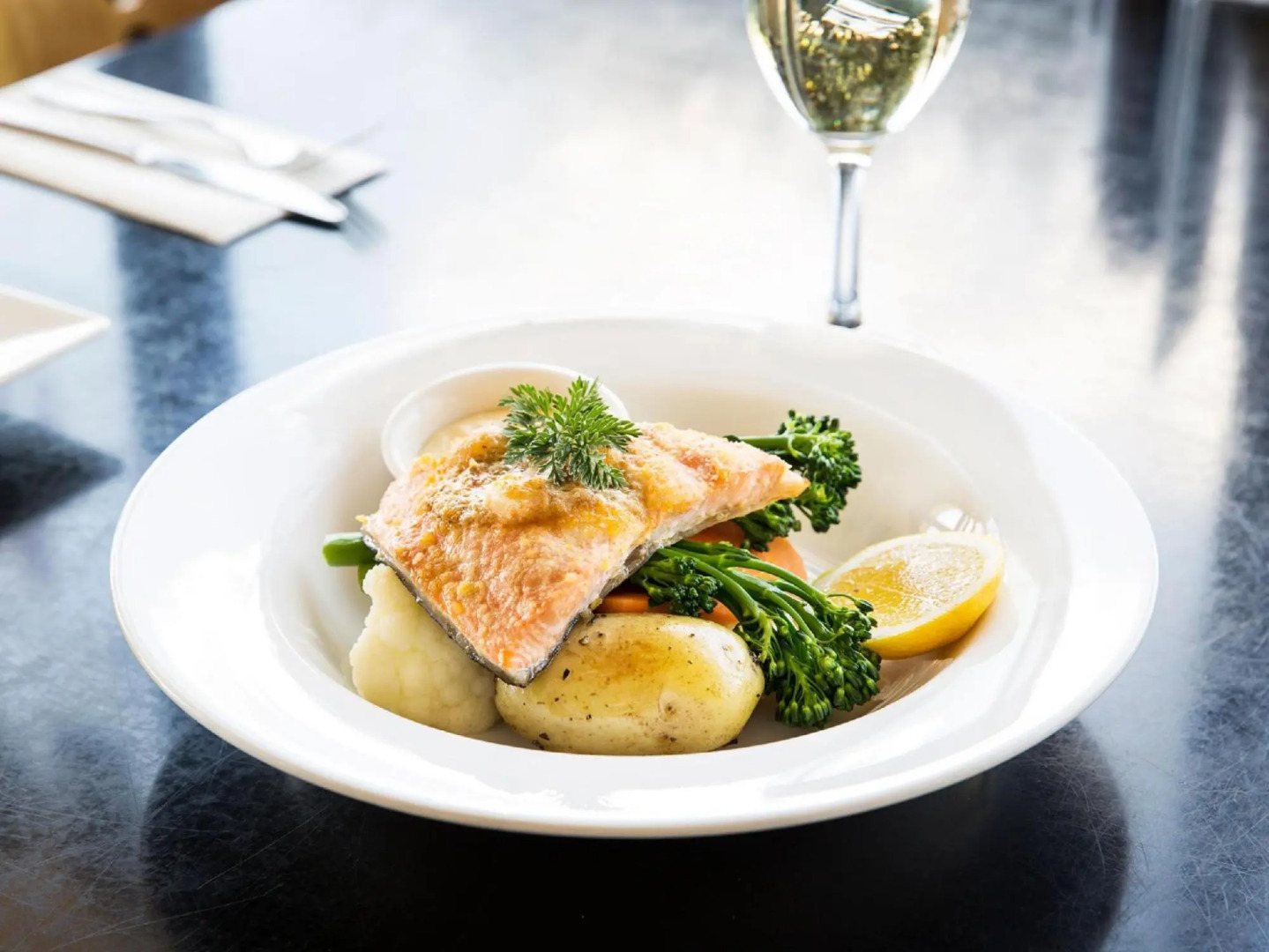 Nightcap at Riverside Hotel