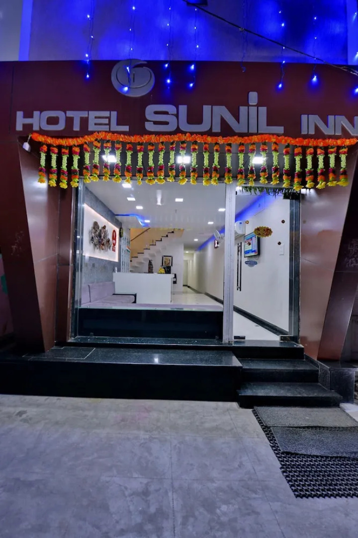 OYO 8022 Hotel Sunil Inn