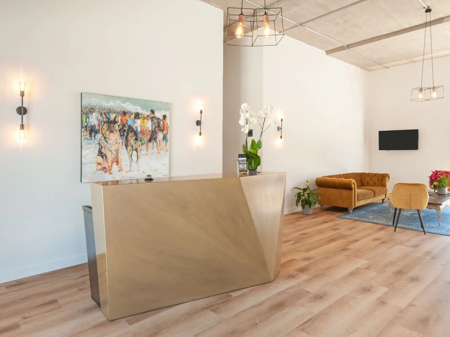 Glow Boutique Suites