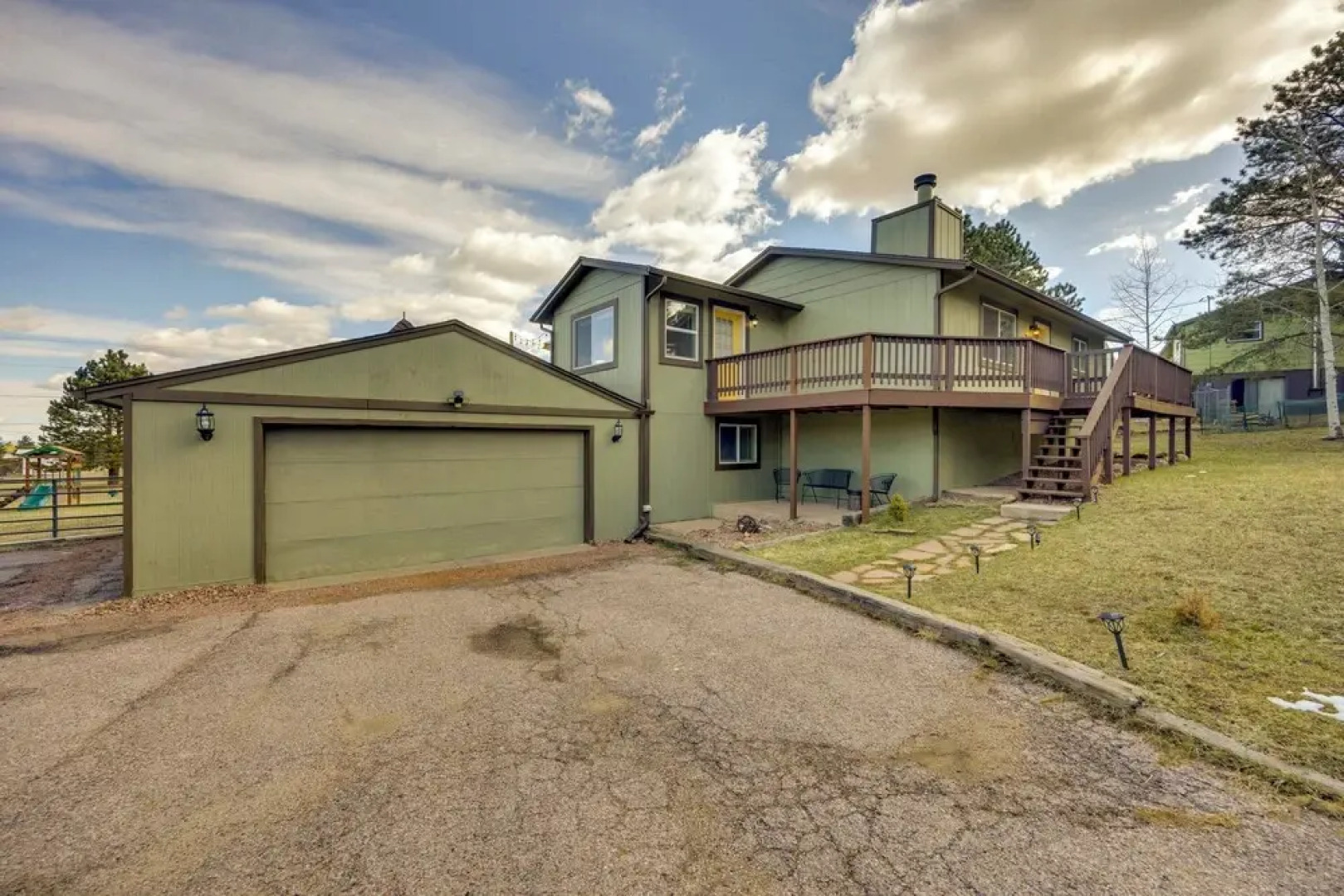 Comforting Woodland Park Home w/ Fire Pit!
