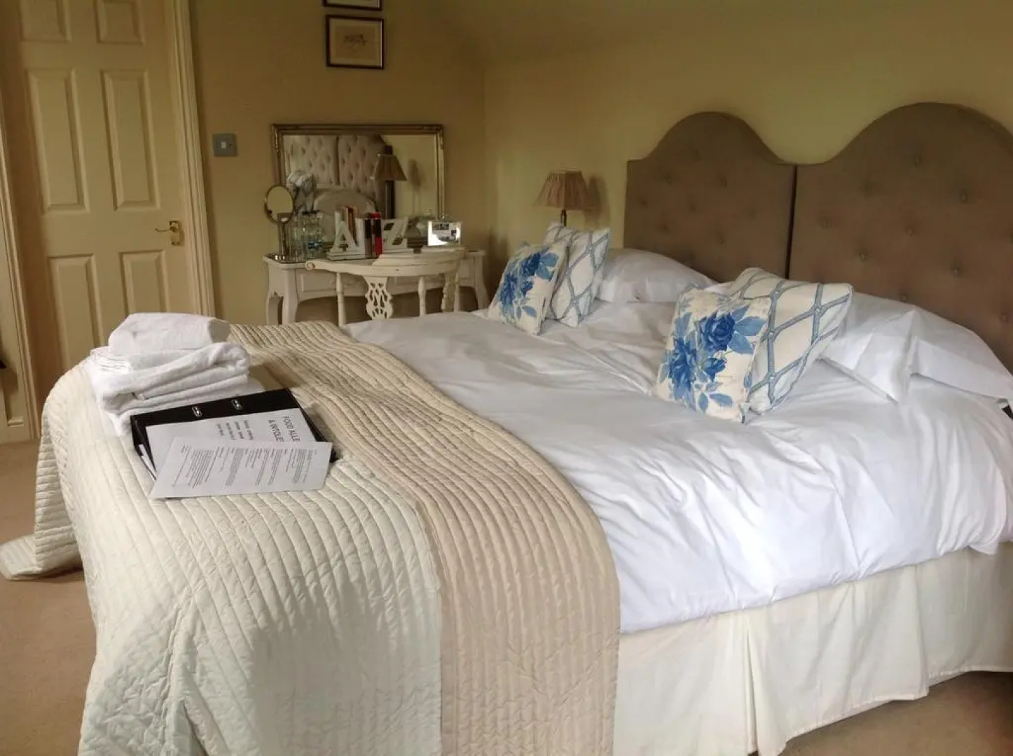 Great Ashley Farm B&B and Shepherds Huts