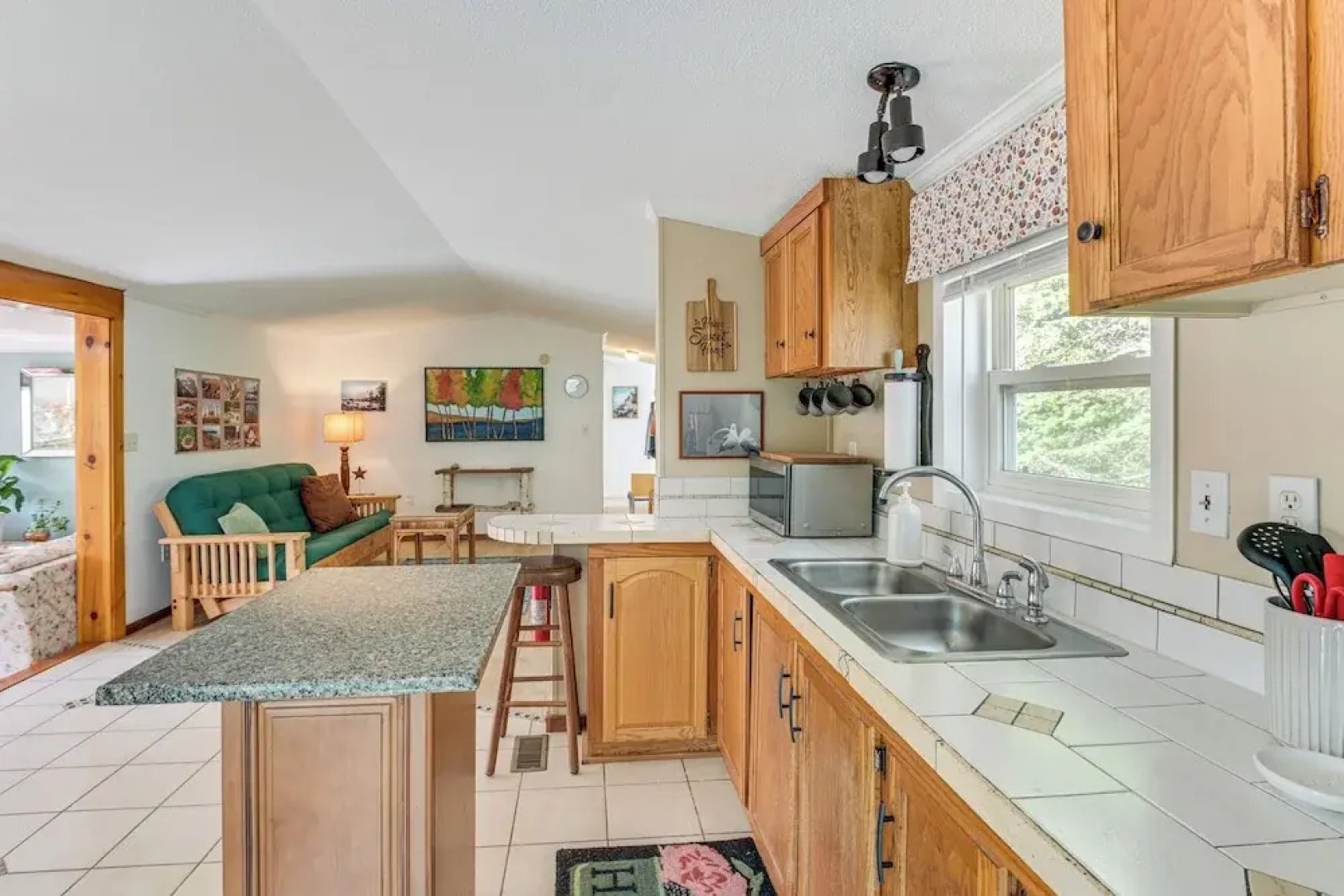 13 Mi to Acadia: Artistic Retreat in Nature