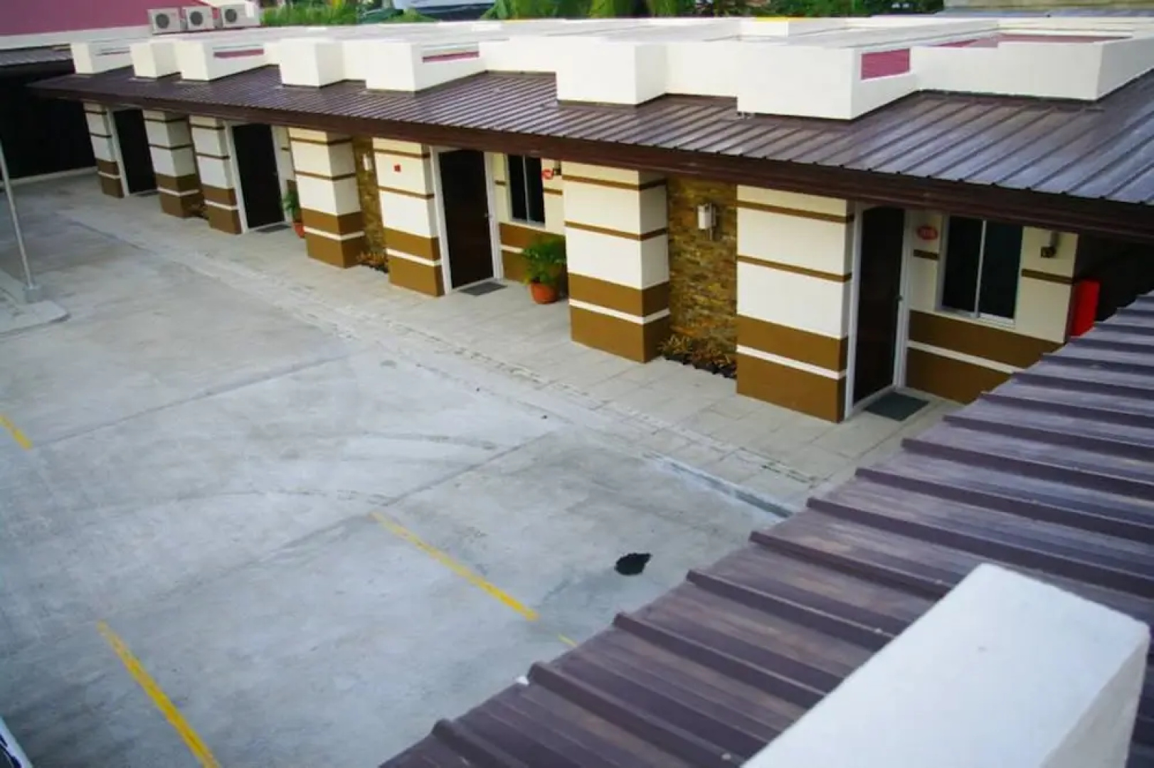 The Red Palm Suites and Restaurant