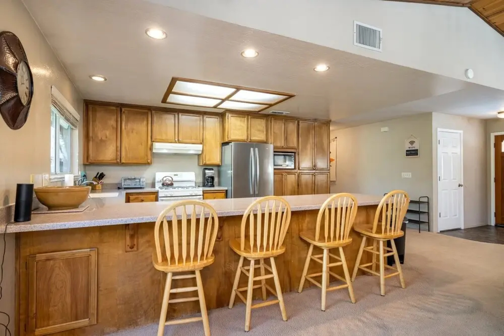 Wolf Den - Check out the Beach, Country Club, Golf Course Enjoy the Wifi, Central Heat and Air Conditioning. Near Yosemite by Redawning