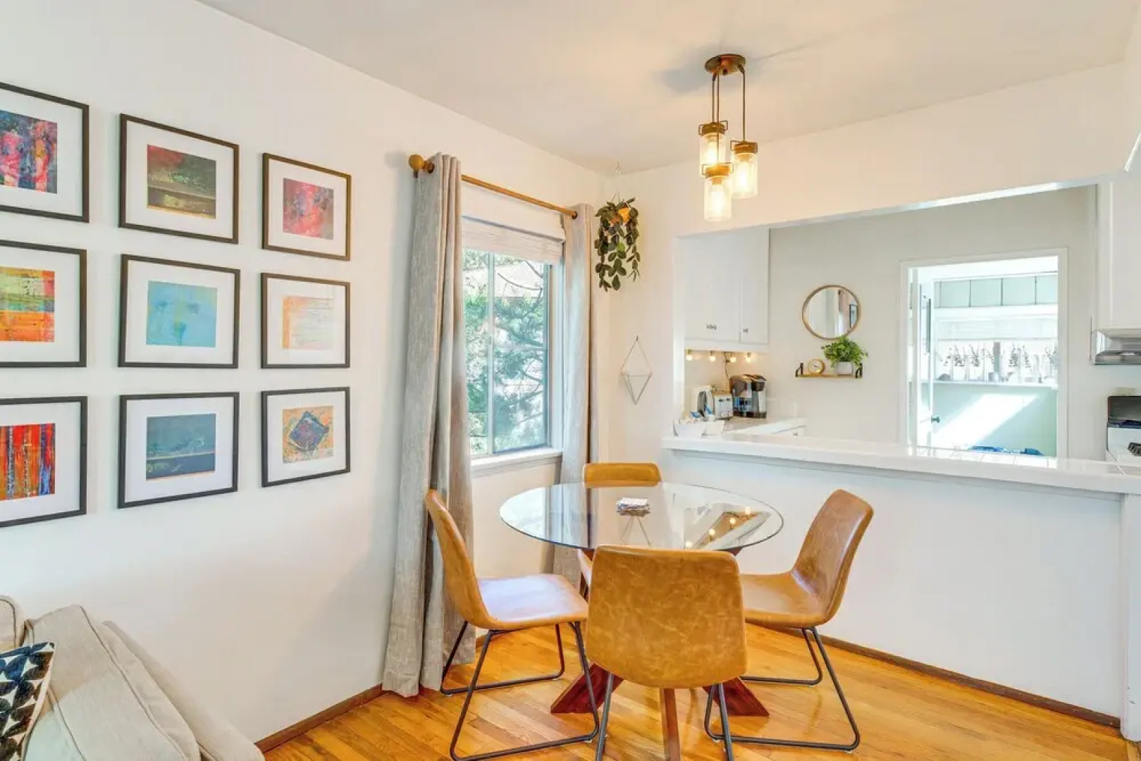 3 Mi to Universal Studios: Chic Home w/ Yard!