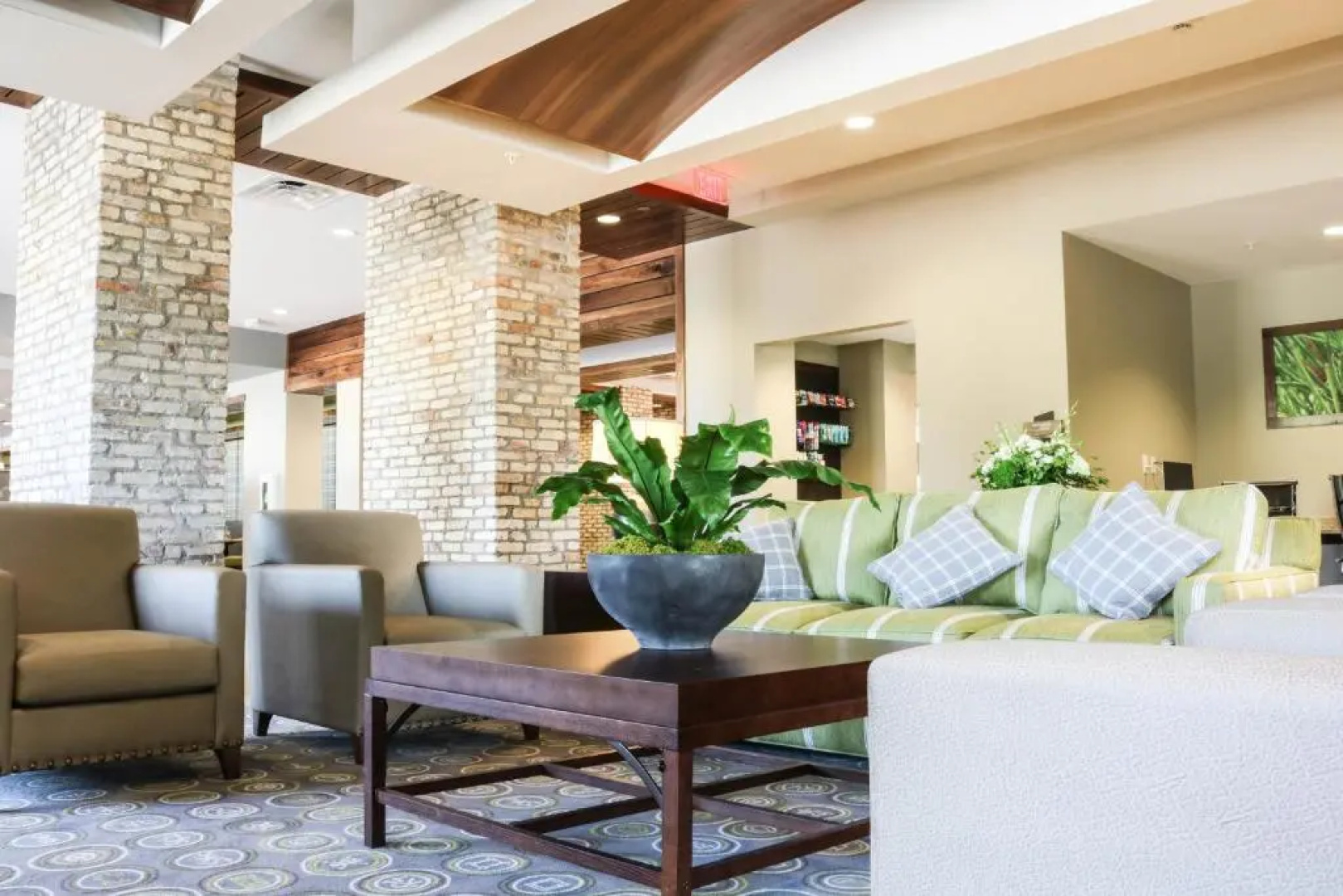 Hotel Indigo Traverse City by IHG