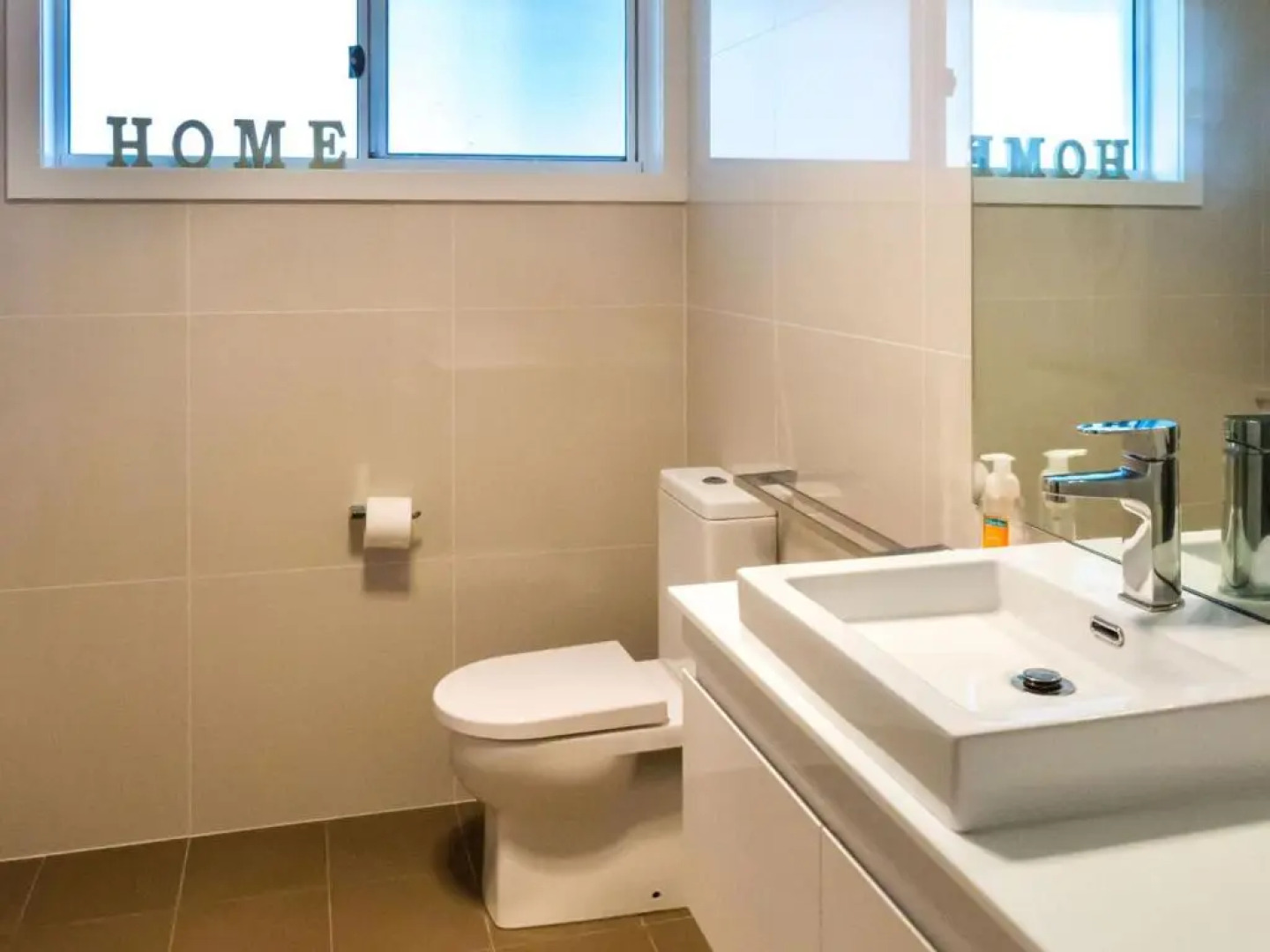 WHALE WATCH FOR FOUR Gerringong 4pm check out Sundays