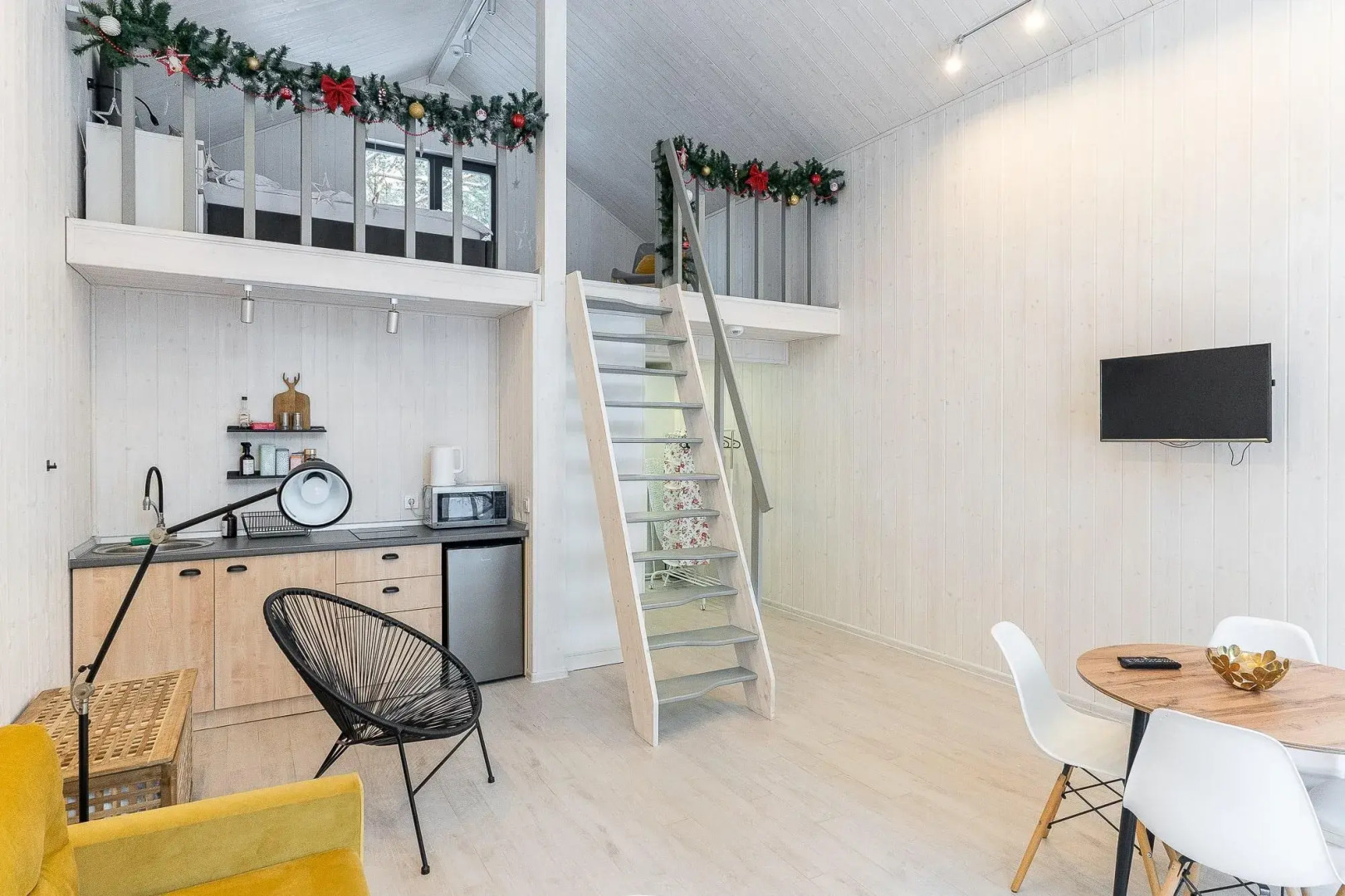 Добро и лес