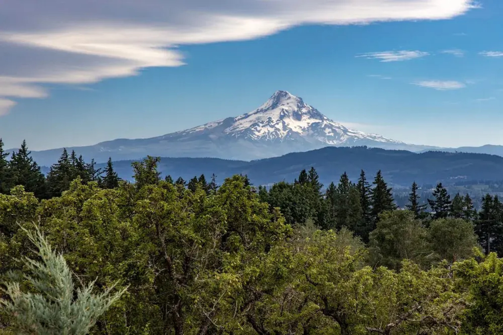 Zen View 2 Bedroom Home by Redawning