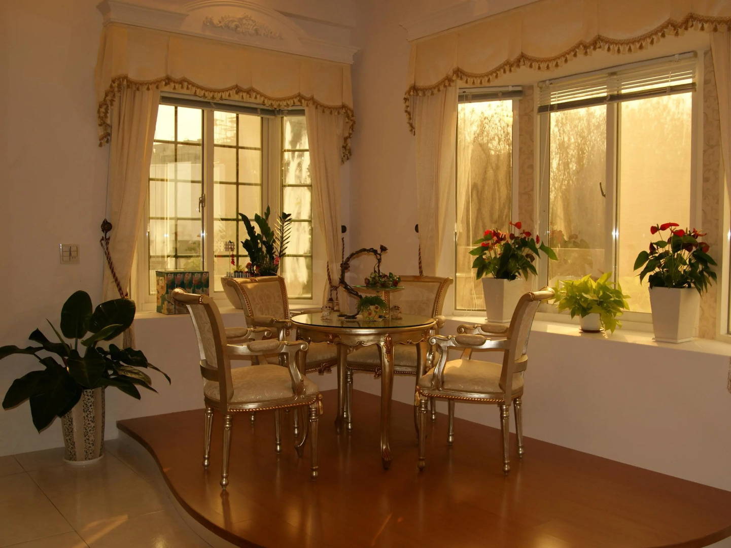 Loving Hut Paradise Island Vegan Bed and Breakfast