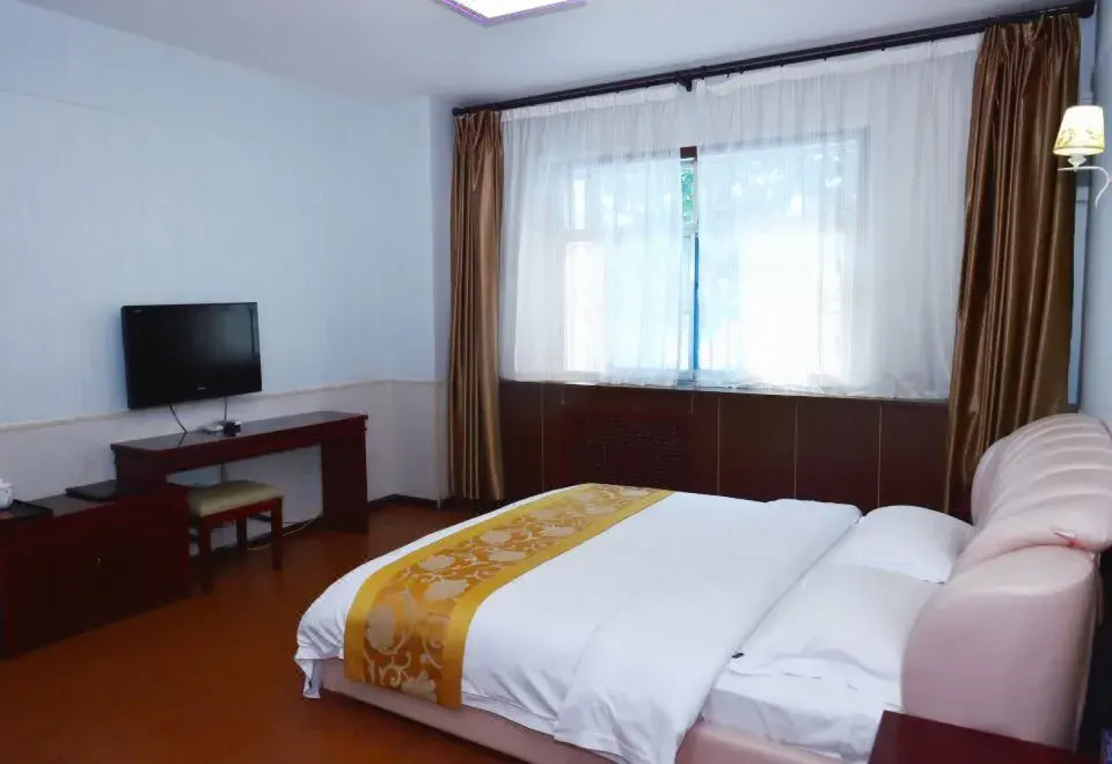 XinYuHaoHotel（formerlyOrientalPearlHotel）
