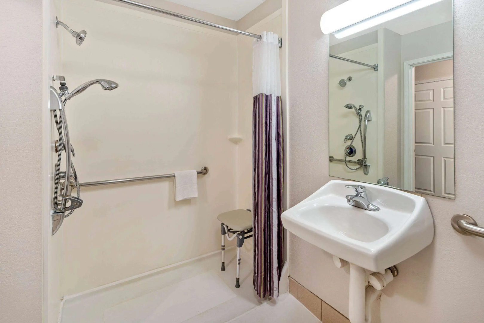 La Quinta Inn and Suites Fort Myers I-75