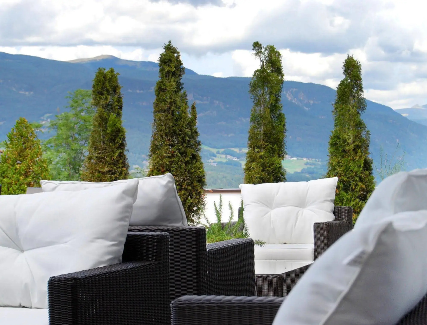 Hotel Emmy - five elements