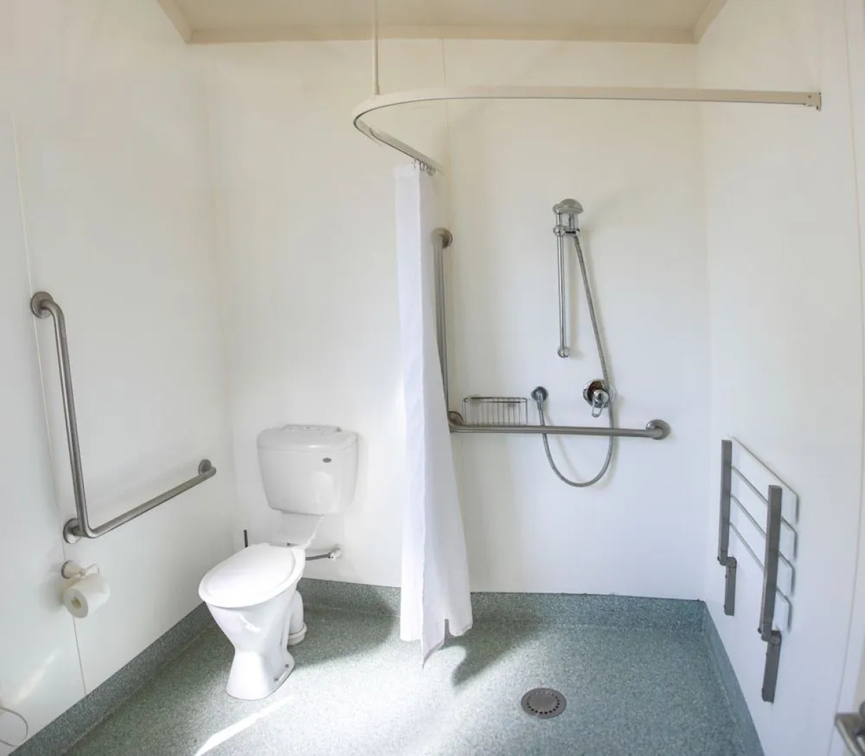 Bk's Palm Court Motor Lodge