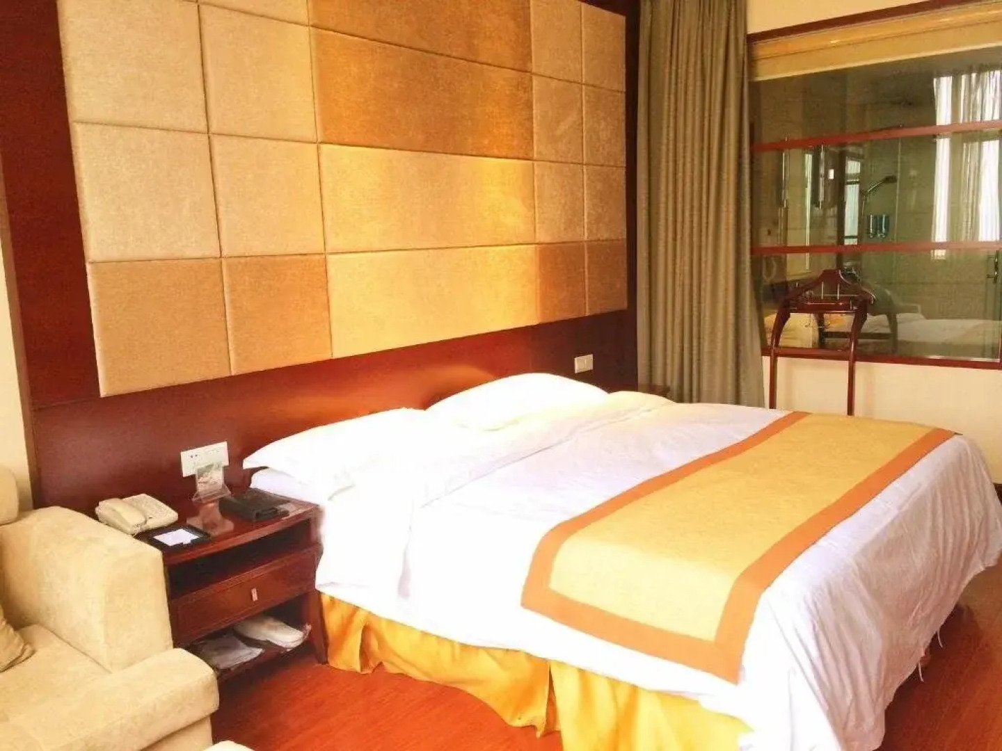 Xinfeng Holiday Hotel