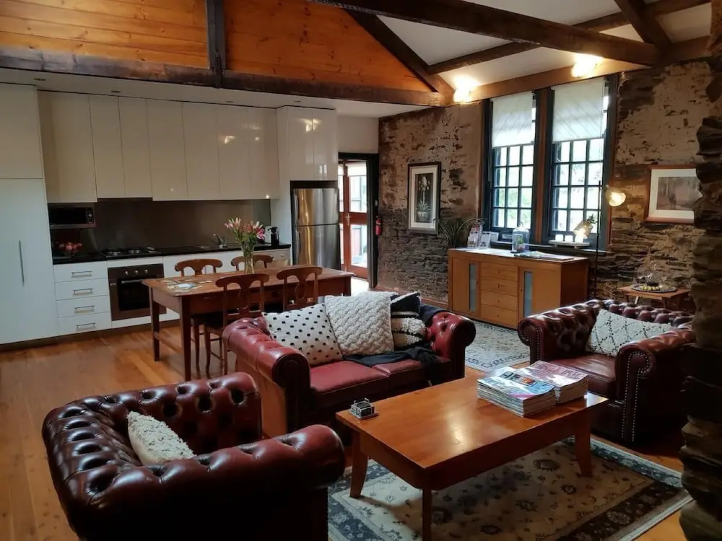 Redwood Studio - Adults Only