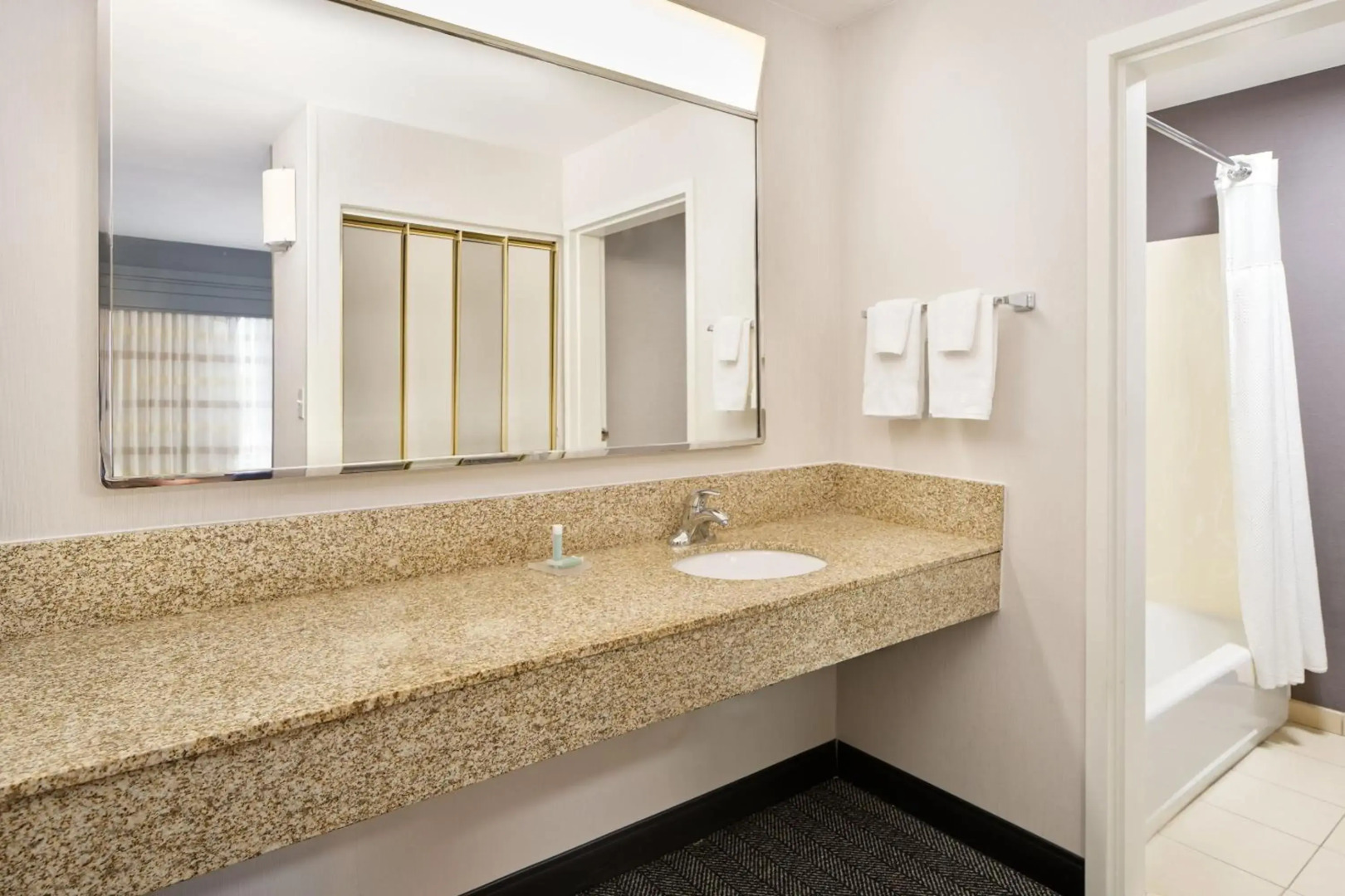 Courtyard by Marriott Florence